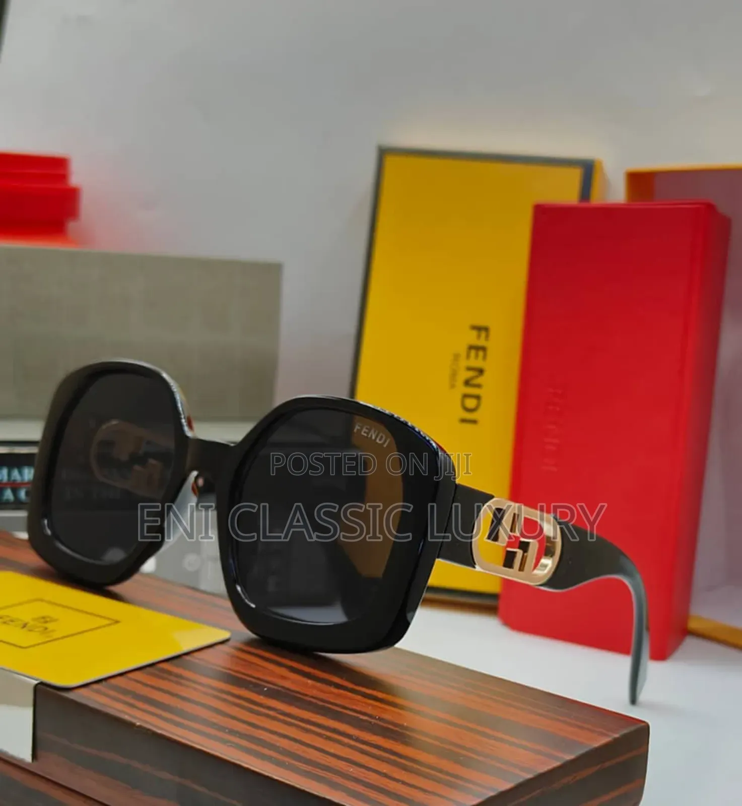 New Eddition Luxury Eyewear Collection Gucci Well Branded Package