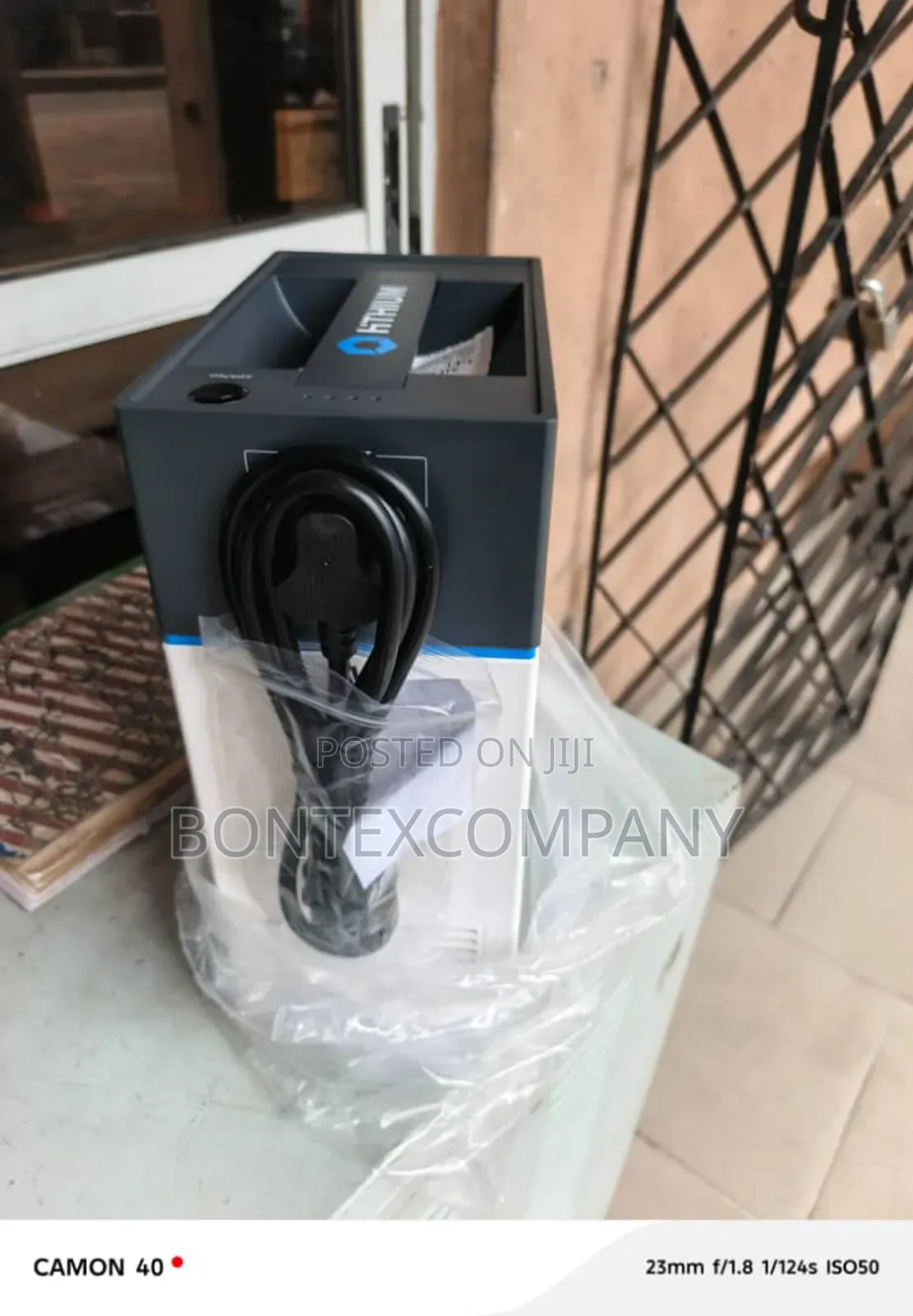 1 Kva Inverta Generator 
Liuthum Battery
