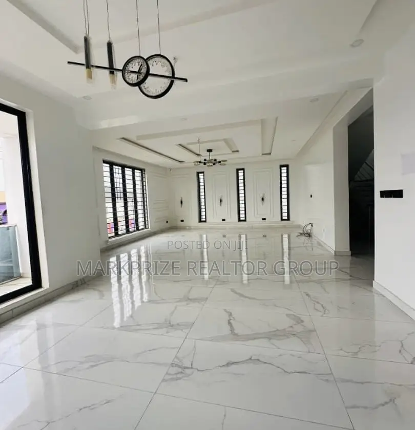 5bdrm Duplex in Omole Phase 1 Lagos for sale
