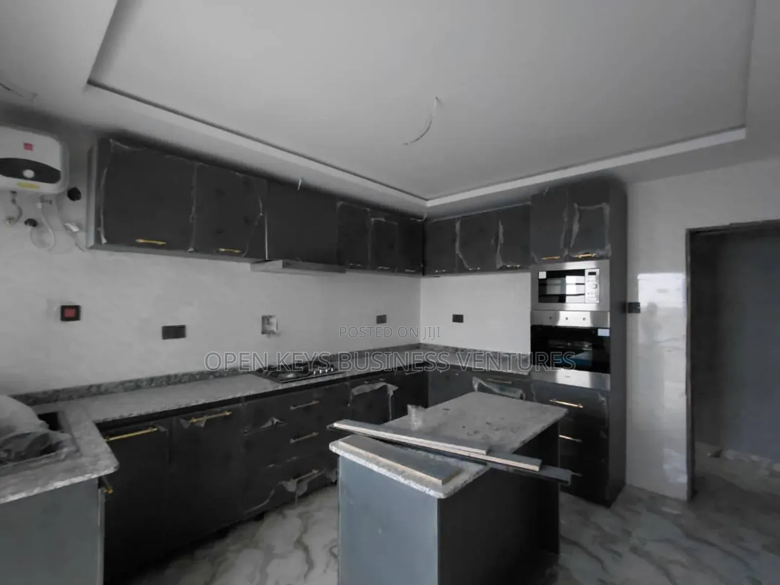 Furnished 4bdrm Duplex in Emmanuel Estate, for sale
