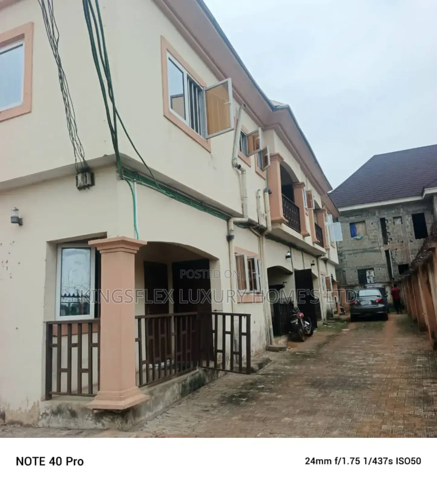 8bdrm Block of Flats in Nill, Oshimili North for sale