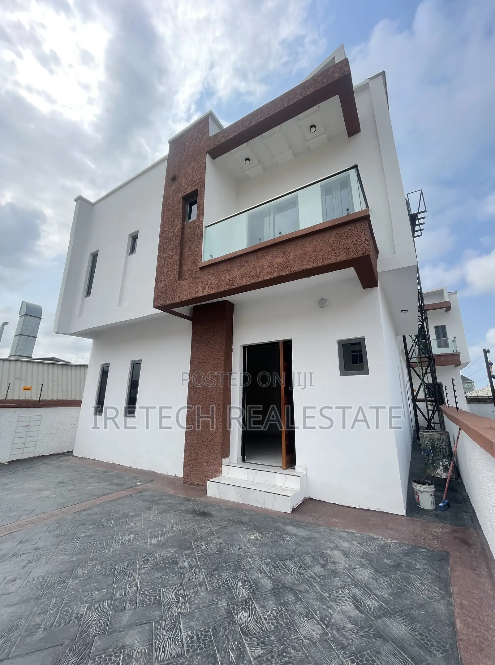 5bdrm Duplex in Abijo Axis Ajah for sale