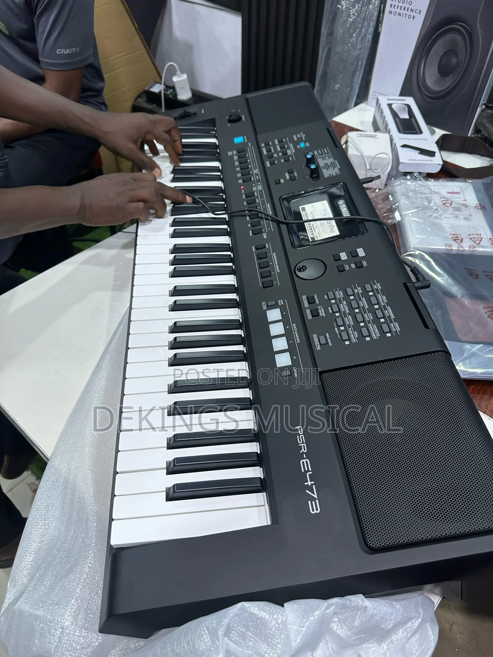 Original Yamaha PSR E473 Keyboard for Beginners and Professionals