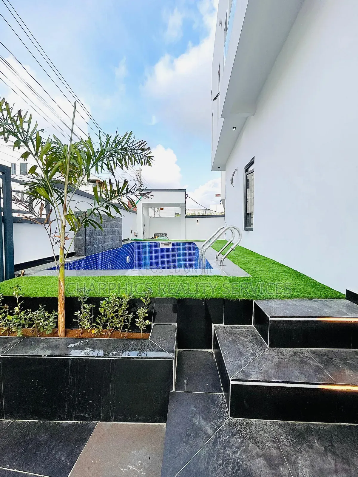 5bdrm Duplex in Ajah for sale