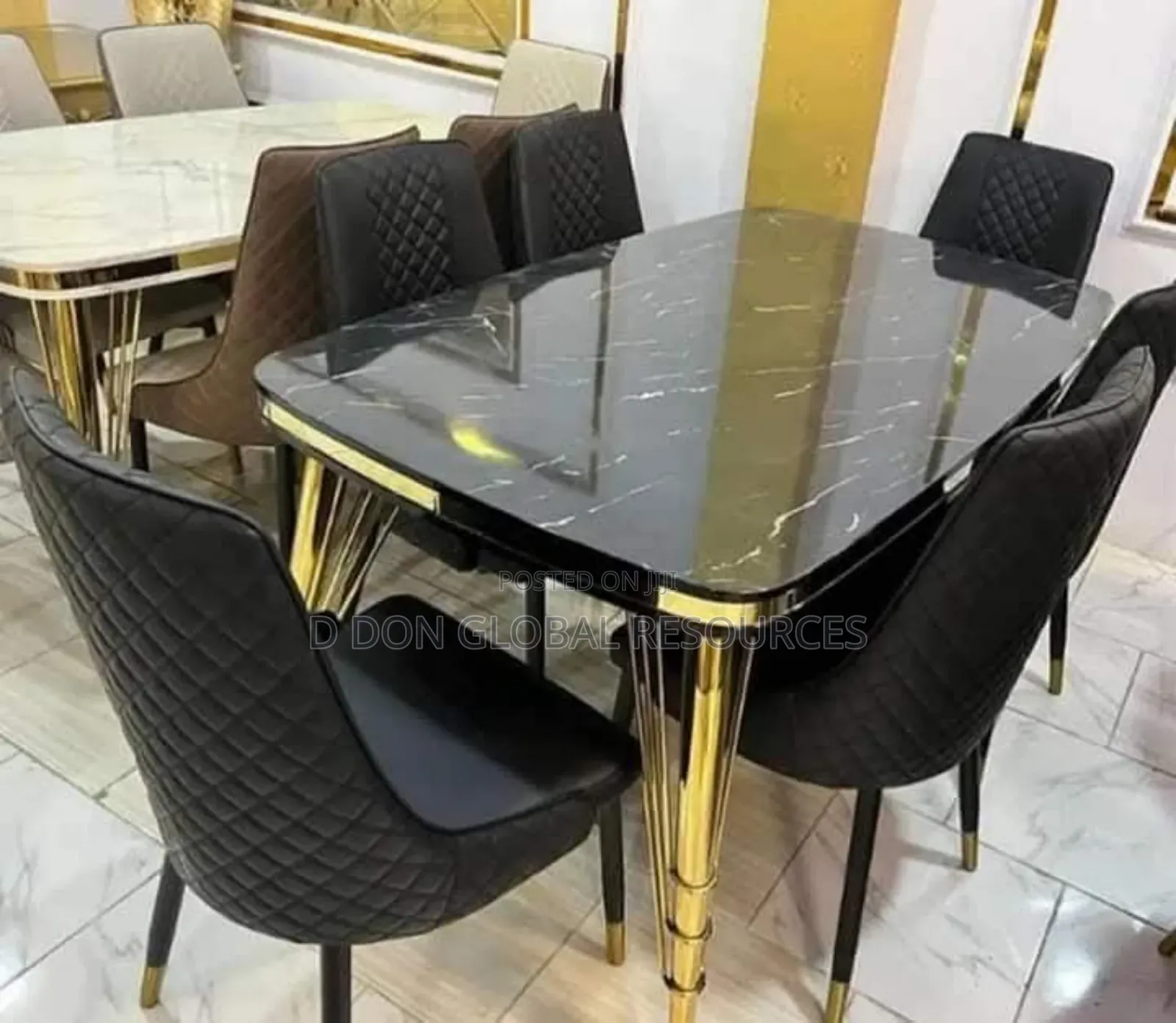 Dining Set by Six Black Seaters