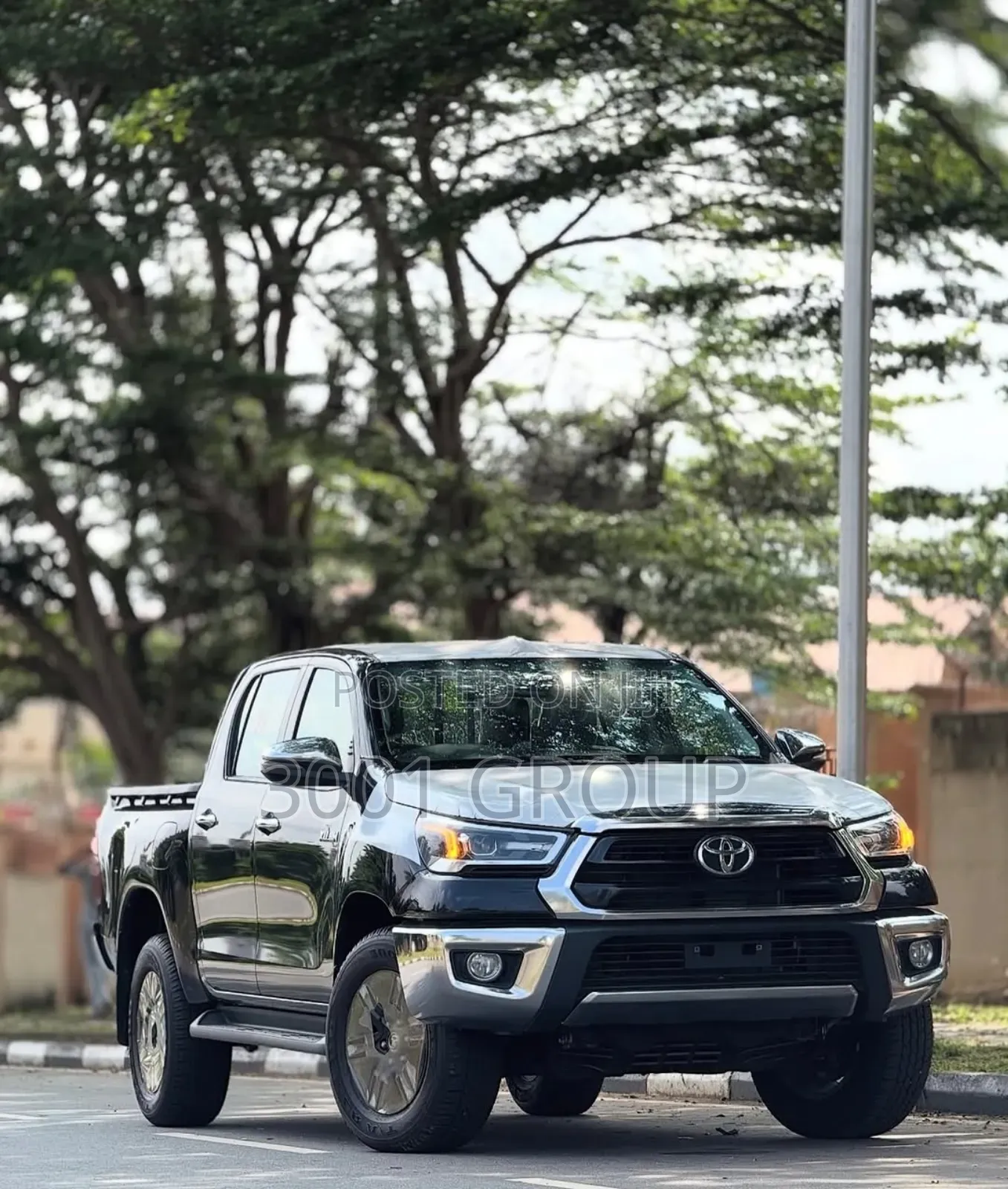 New Toyota Hilux 2025 Black