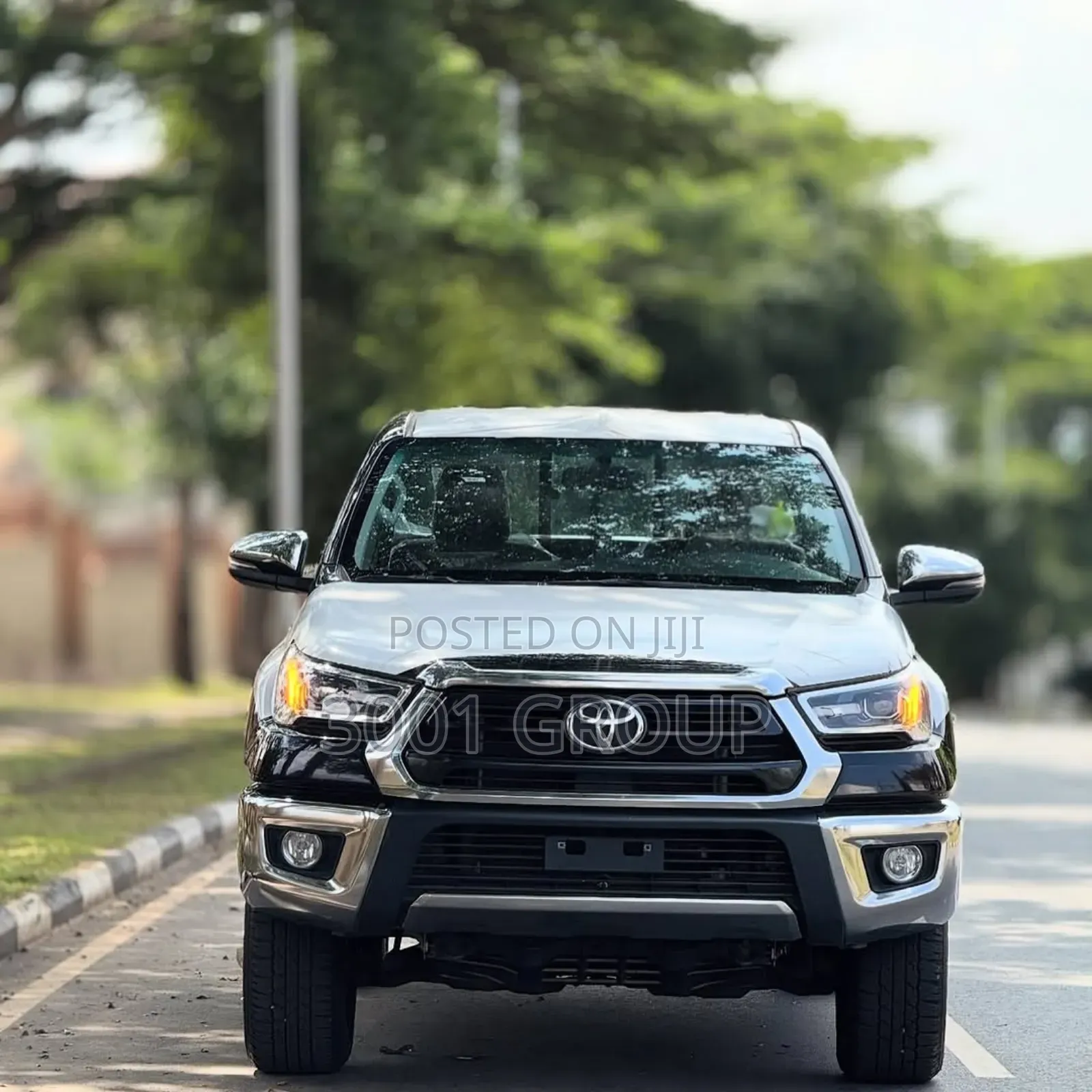 New Toyota Hilux 2025 Black