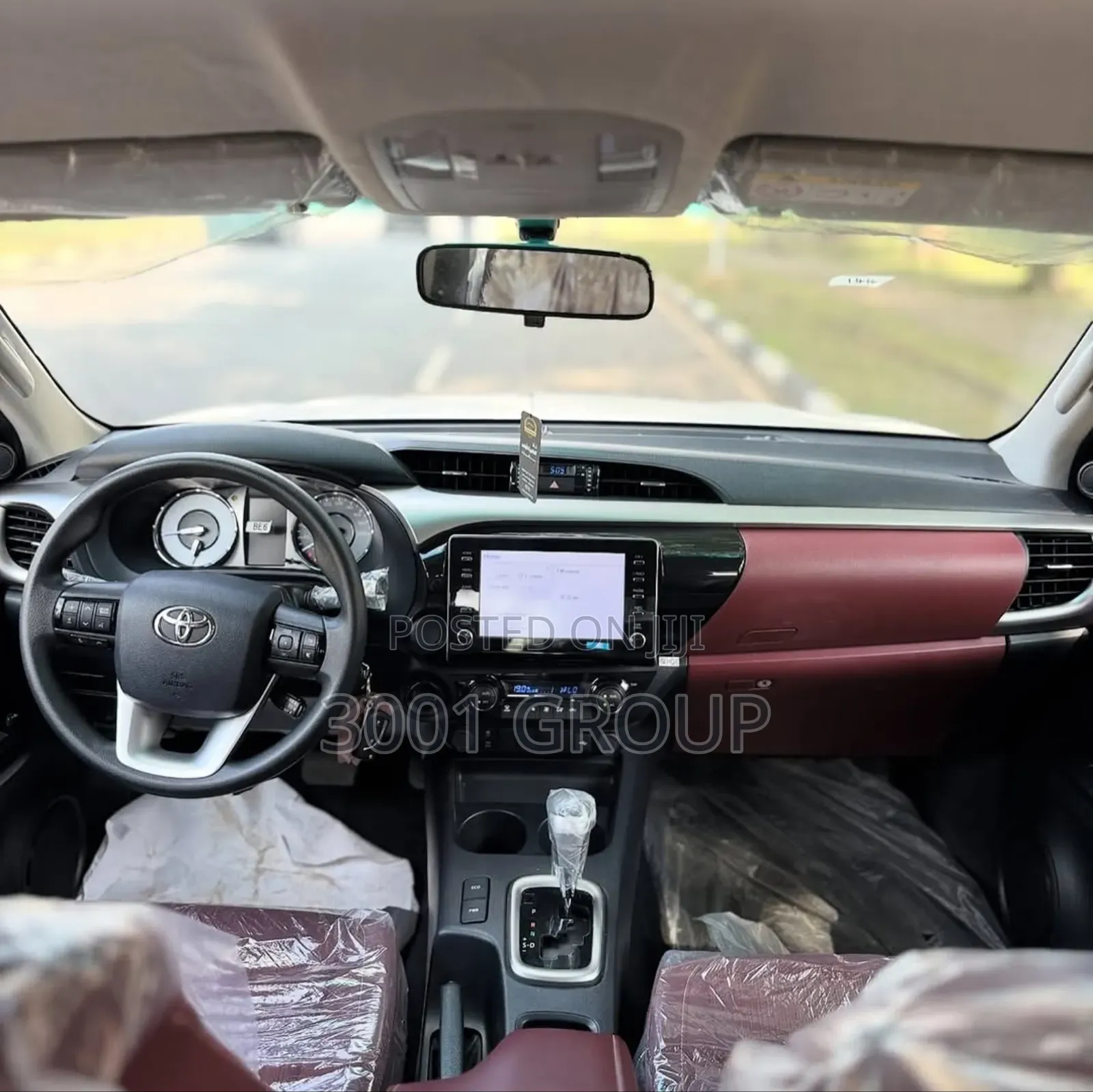 New Toyota Hilux 2025 Black