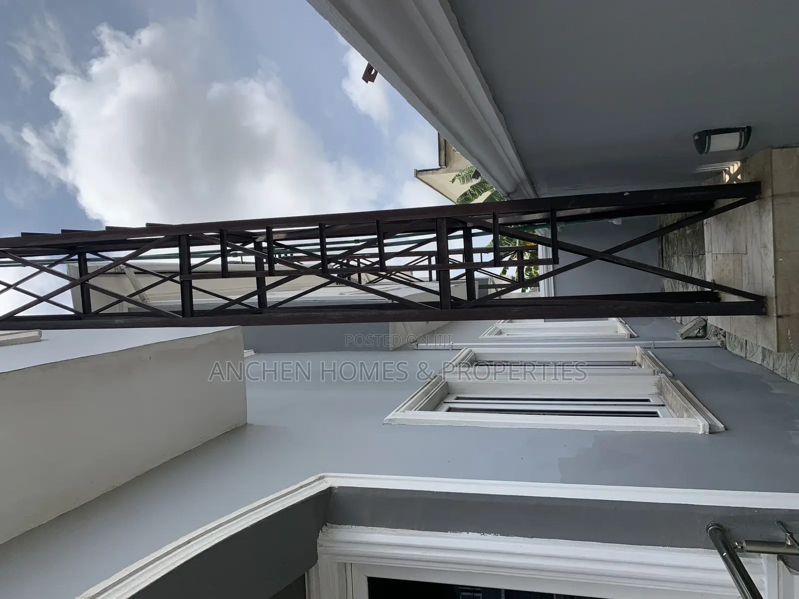 4bdrm Duplex in Lekki Scheme 2 for sale