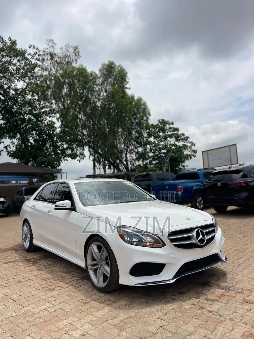 Mercedes-Benz E350 Base 4Matic Sedan AWD (3.5L 6cyl 7A) 2014 White