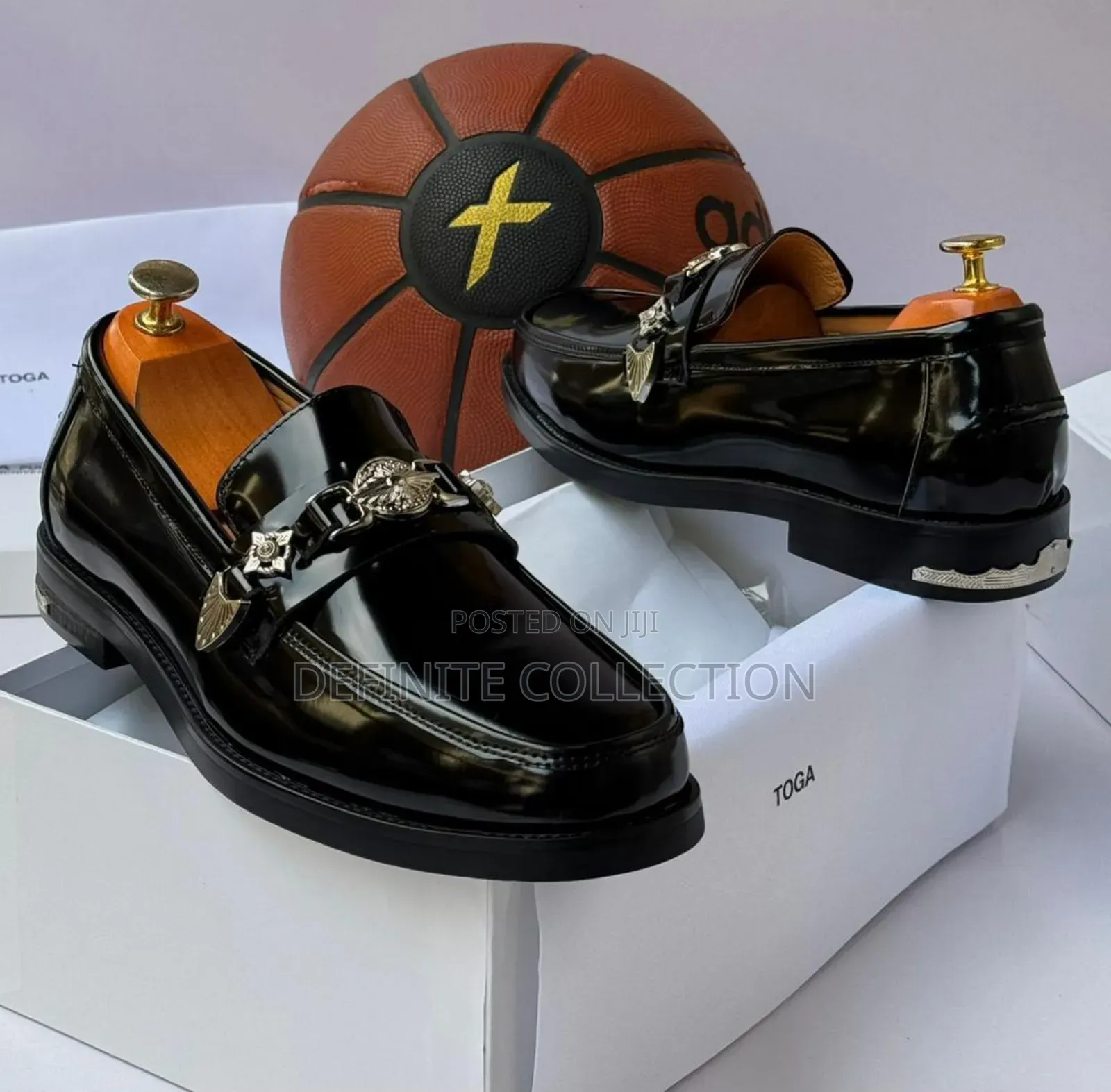 Toga Virilis Luxury Shoe