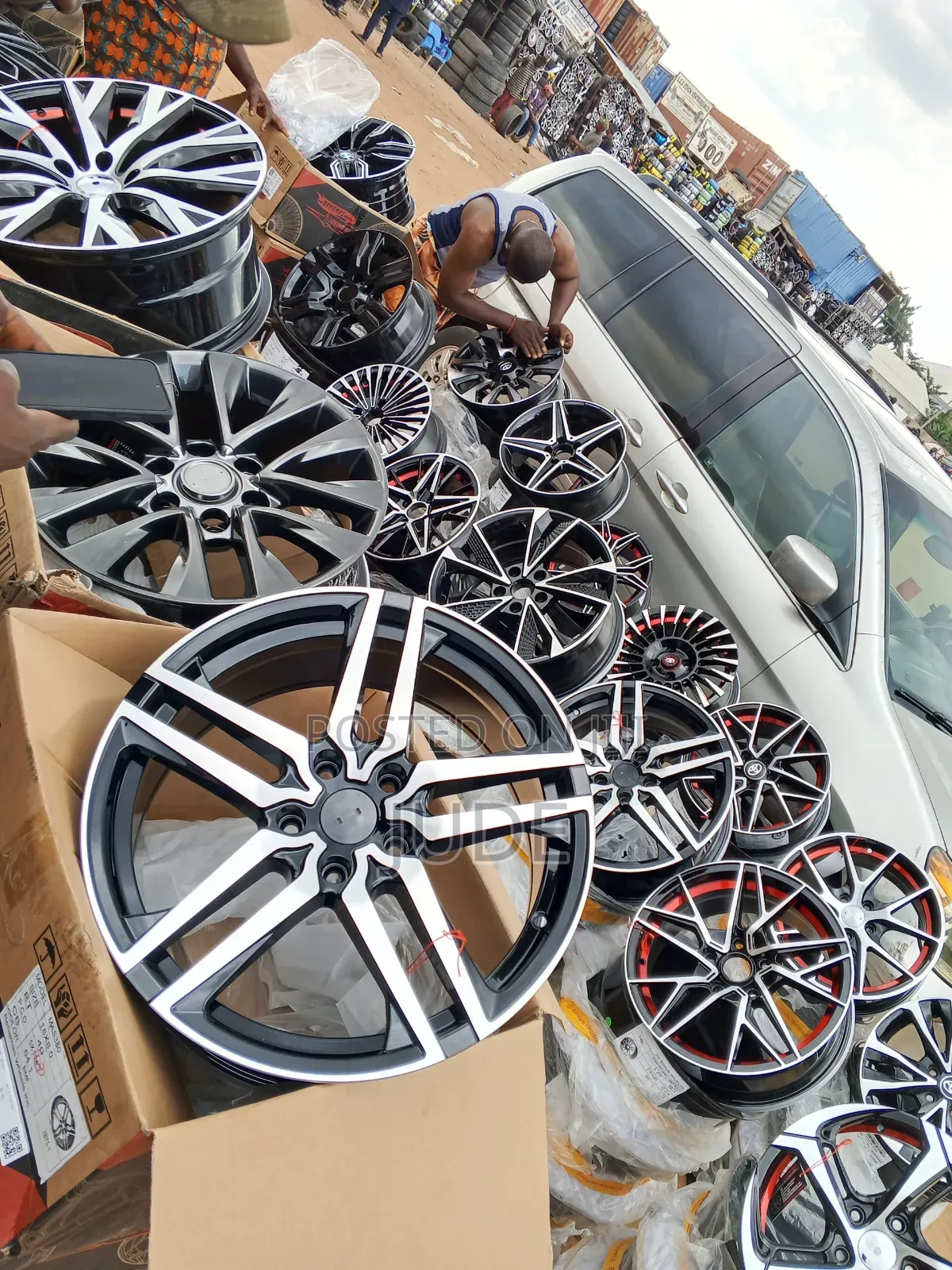 19-Inch Brand New Alloyed Wheels Dubai Standard
