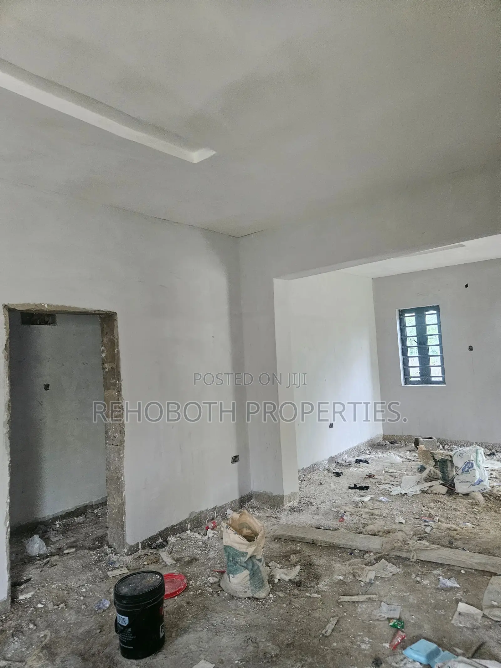 3bdrm Bungalow in Ayilara Estate, Ibadan for sale