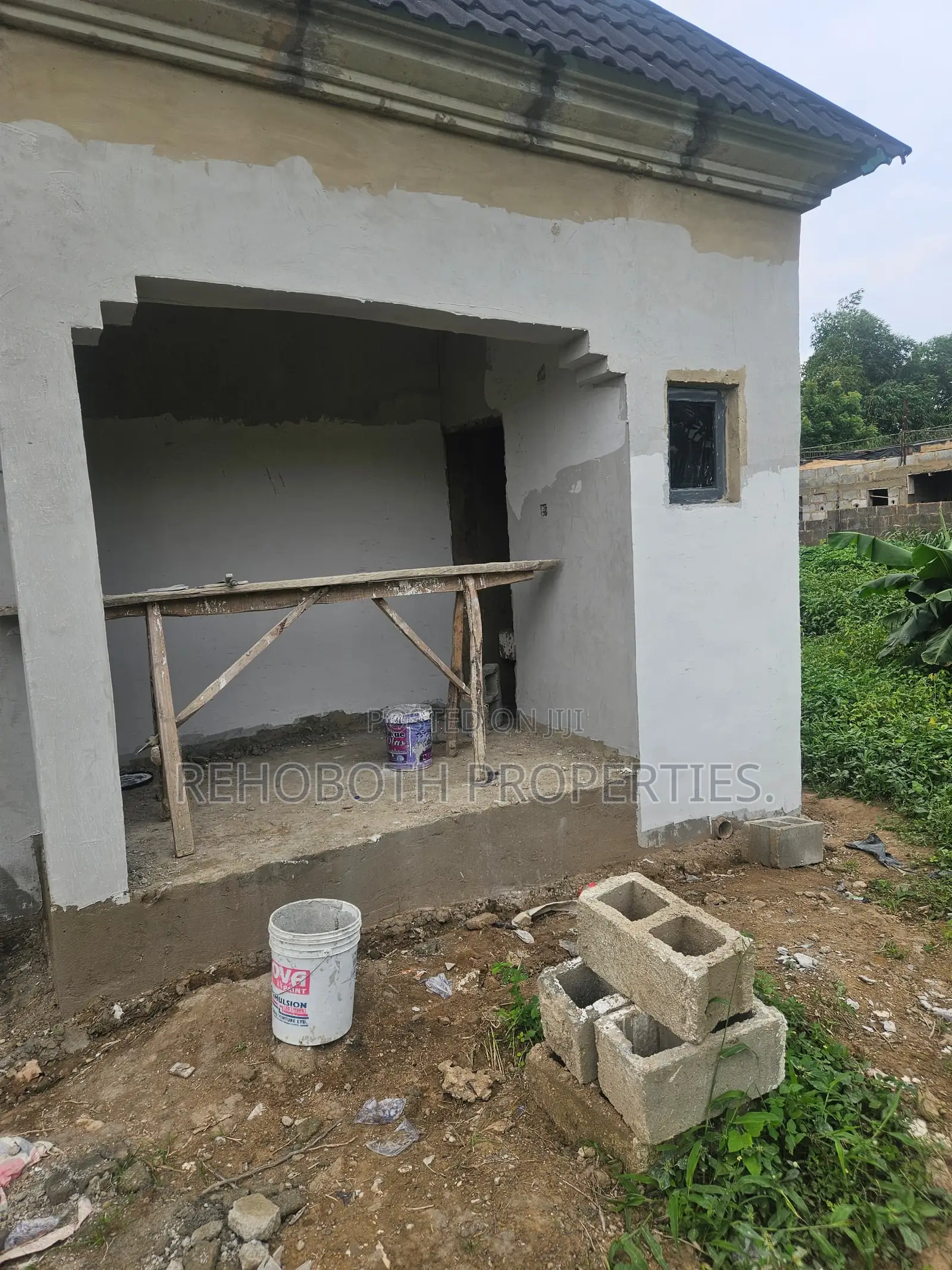 3bdrm Bungalow in Ayilara Estate, Ibadan for sale