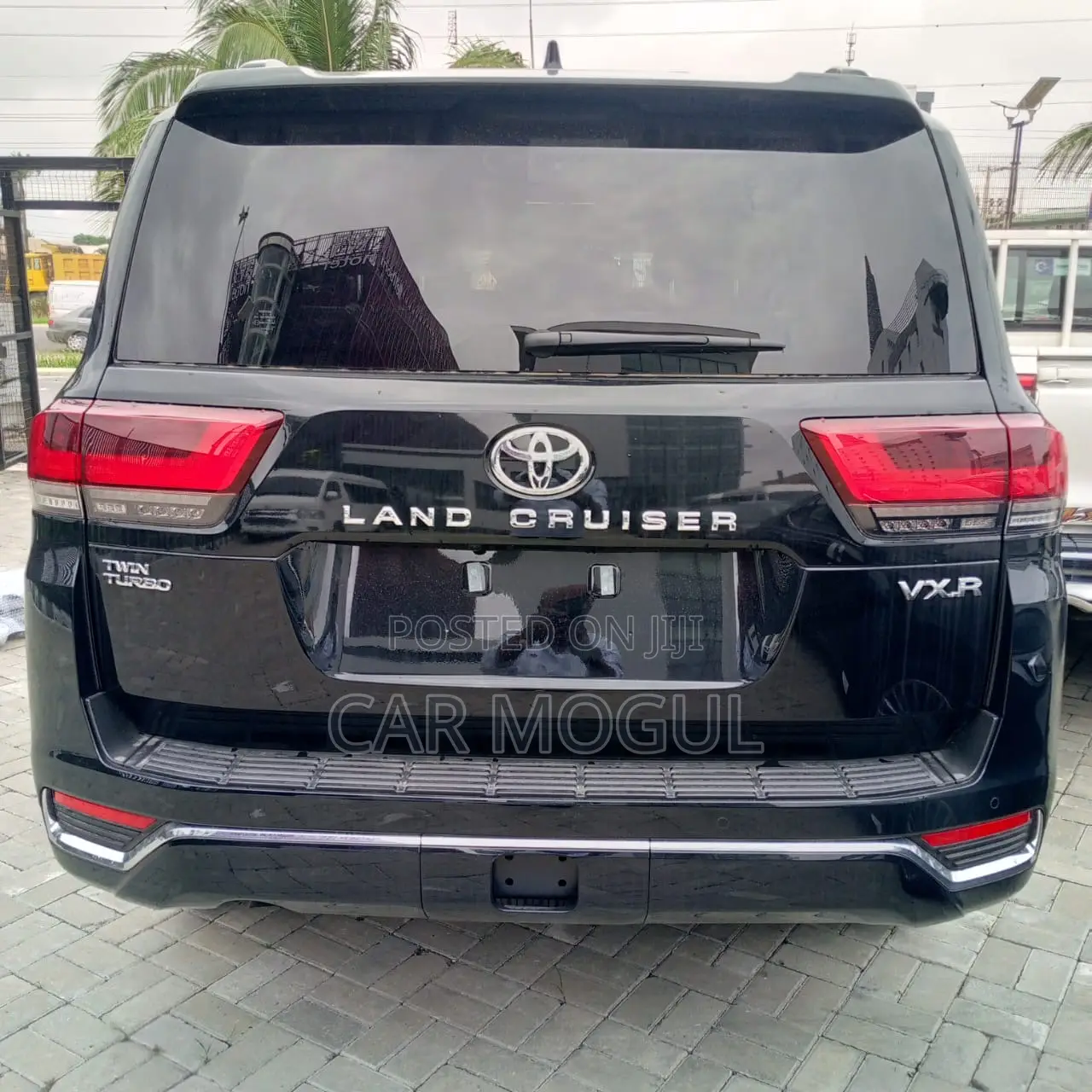 New Toyota Land Cruiser LC300 2025 Black