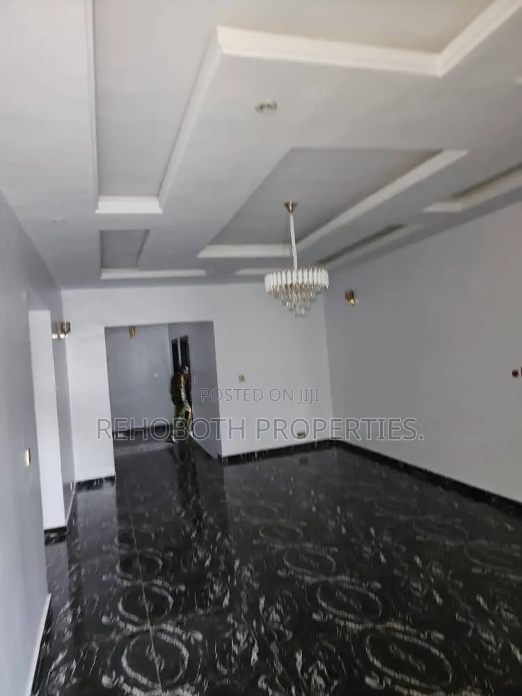 2bdrm Bungalow in Liberty Academic, Ibadan for rent