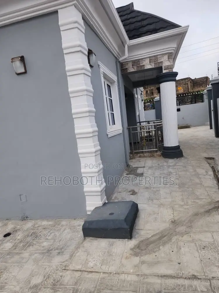 2bdrm Bungalow in Liberty Academic, Ibadan for rent