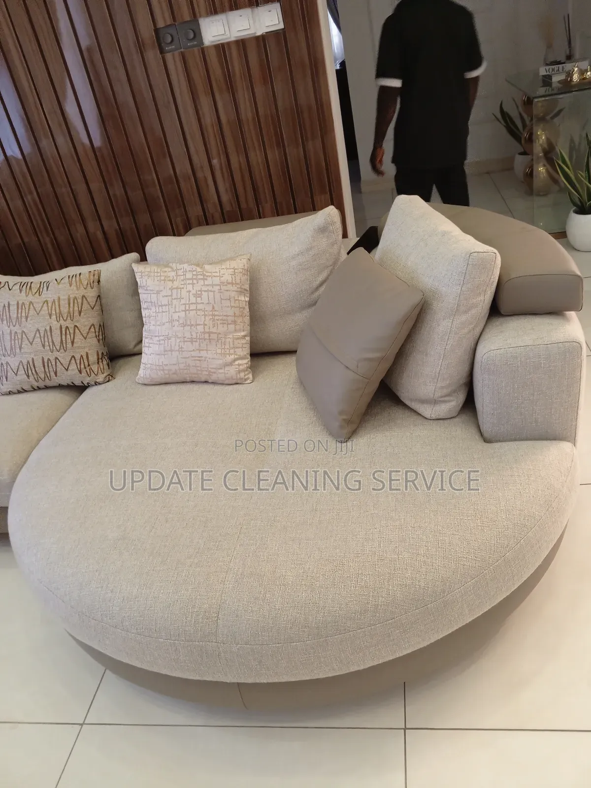 Professional Sofa Cleaning Service–Make Your Furniture Look New Again