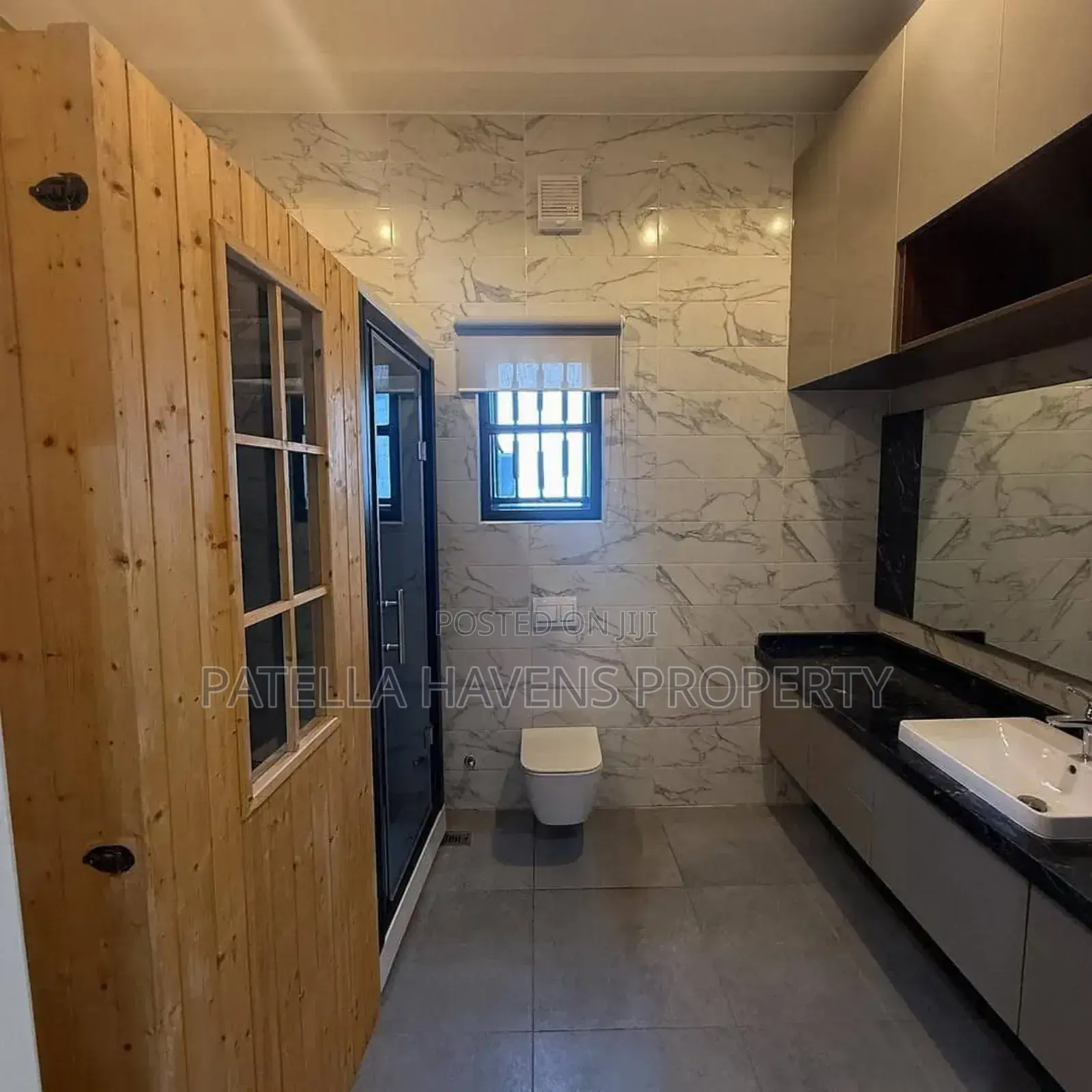Furnished 5bdrm Duplex in Utako for sale