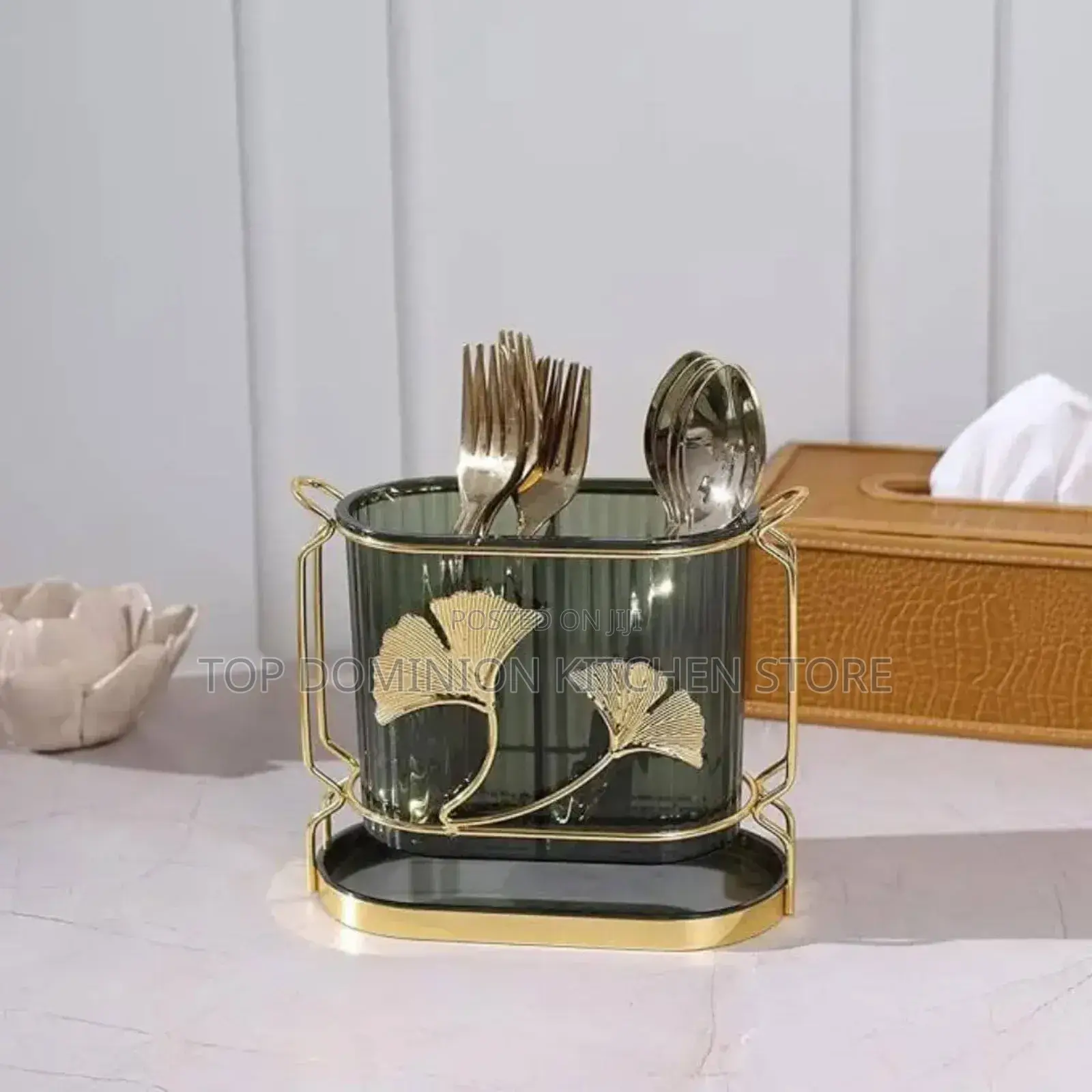 Luxury Multifunctional Acrylic Cutlery Rack With Drain Tray