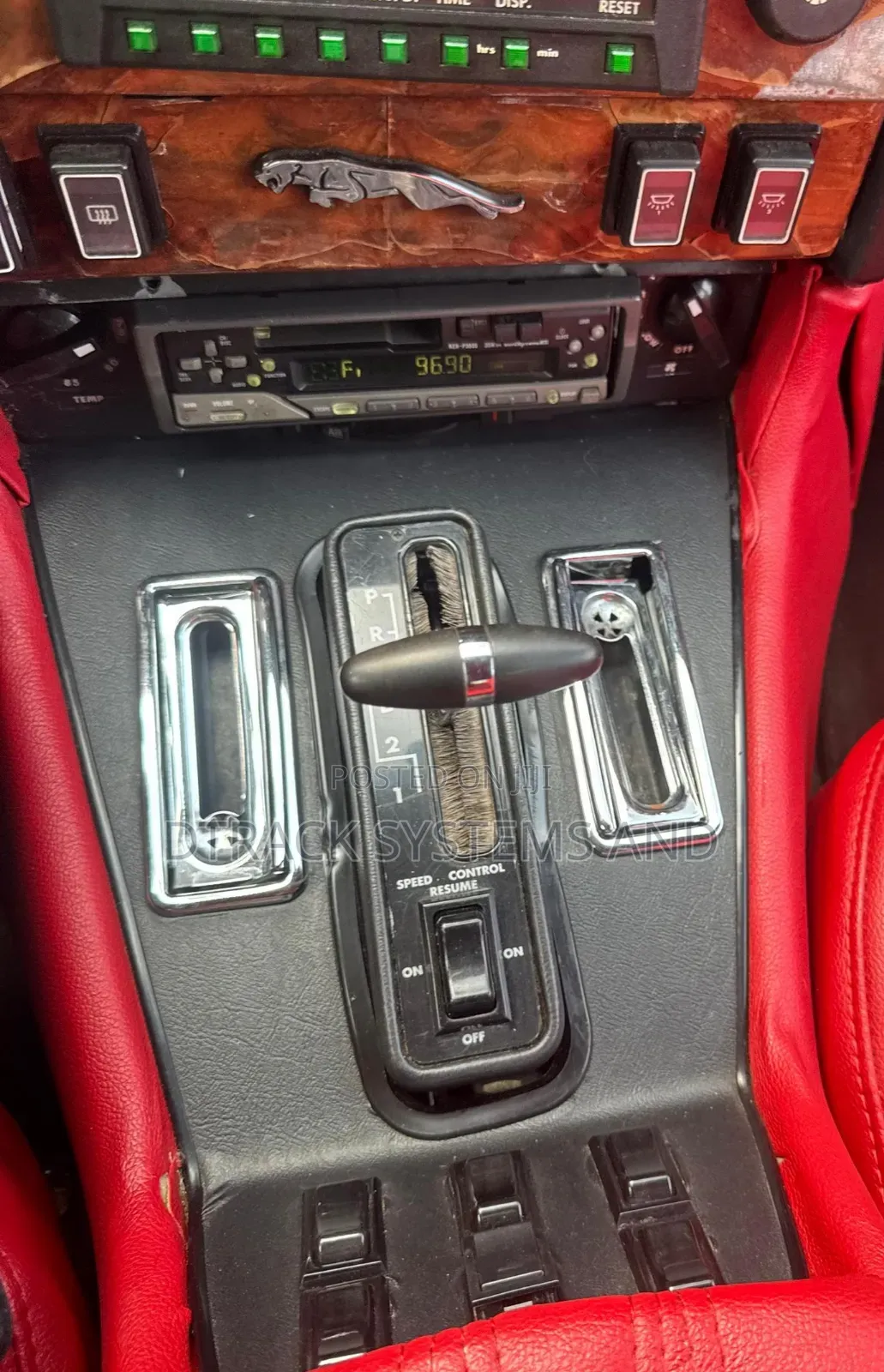Jaguar XJ 1996 Red