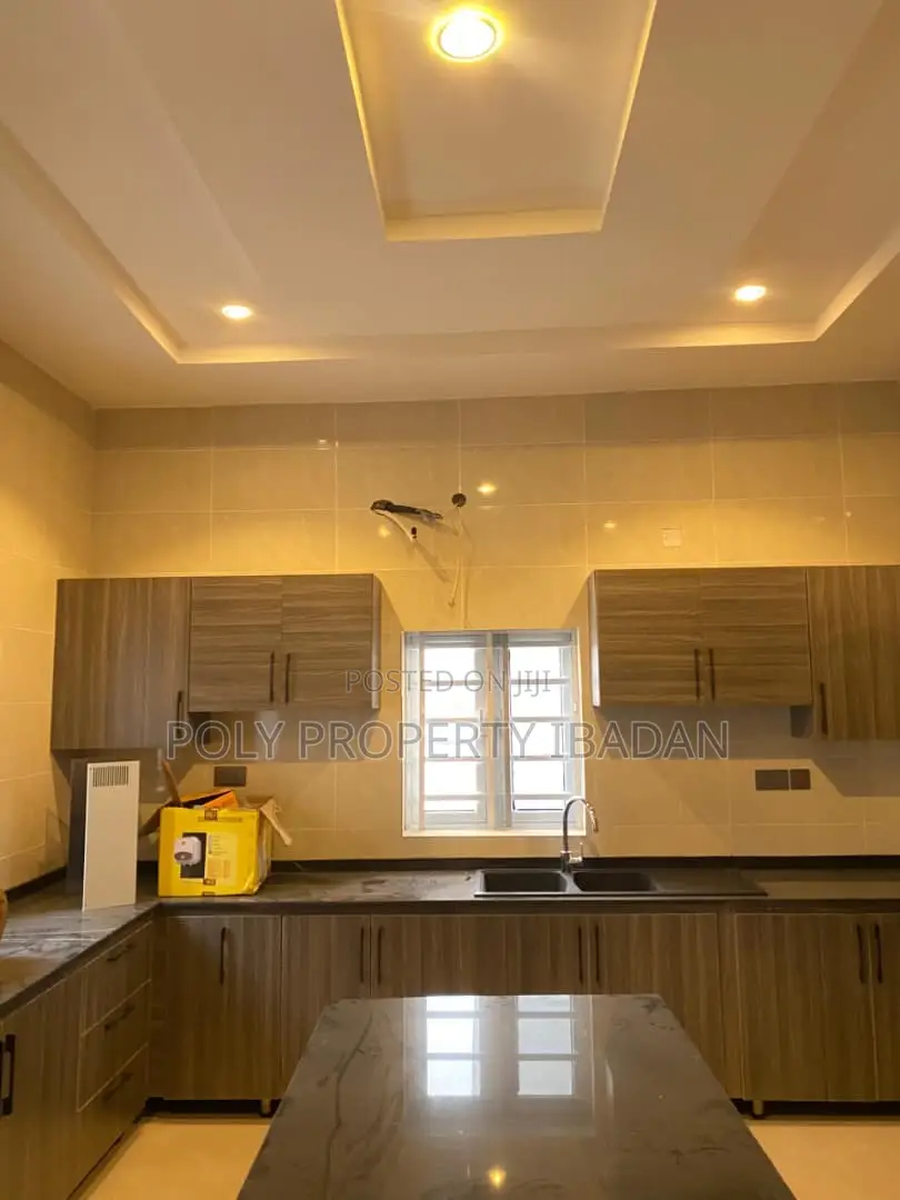 Furnished 5bdrm Duplex in Engr Lere Adigun Gra, Ibadan for sale