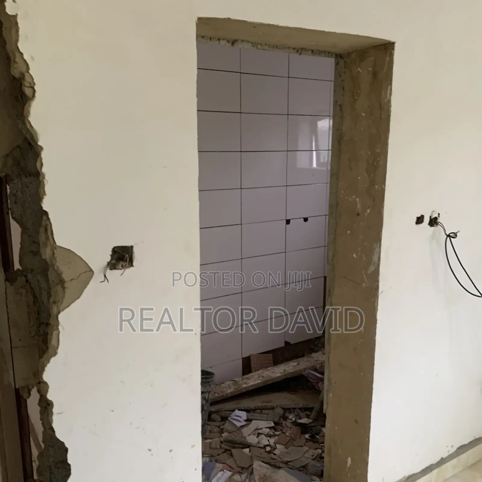 3bdrm Block of Flats in Apo District for sale
