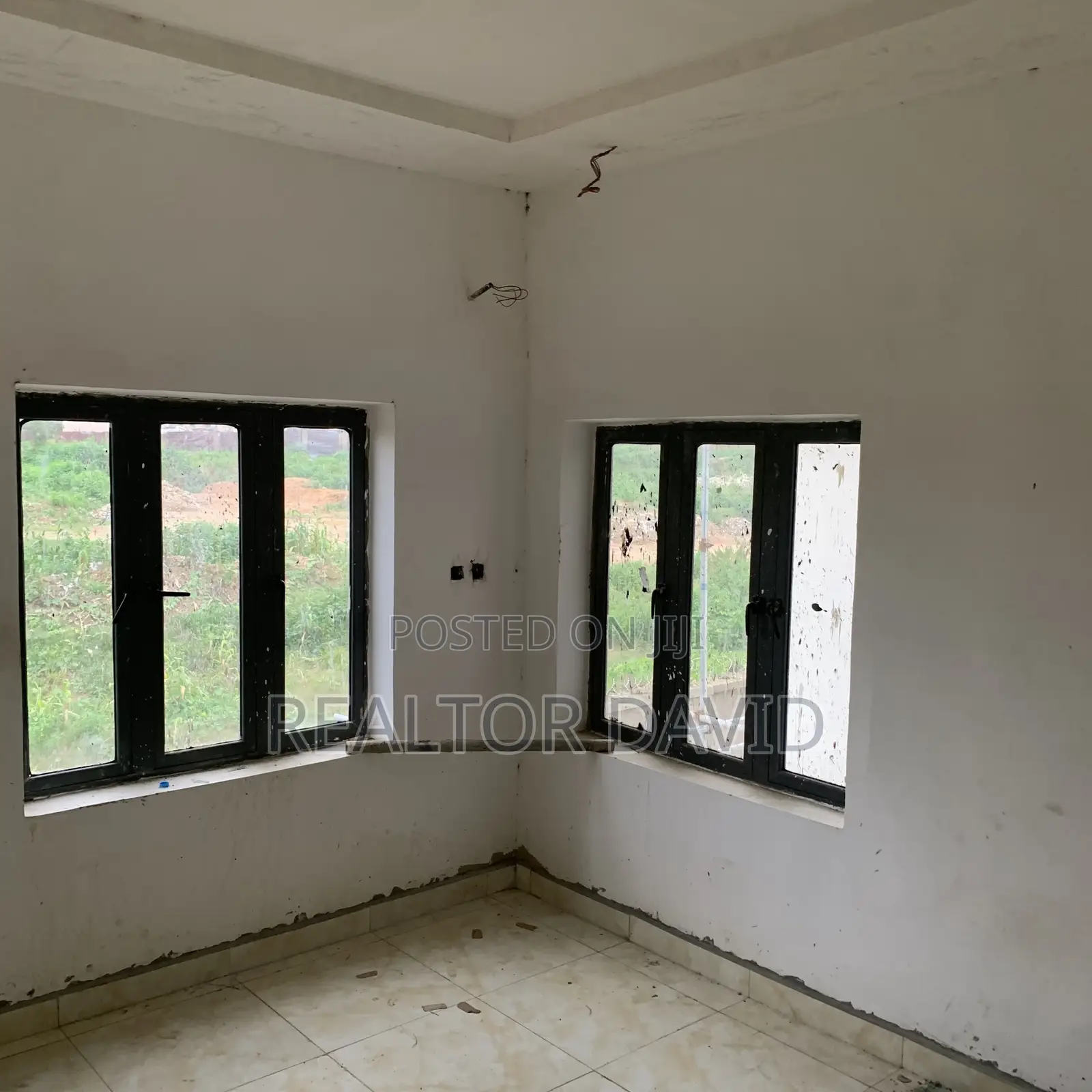 3bdrm Block of Flats in Apo District for sale