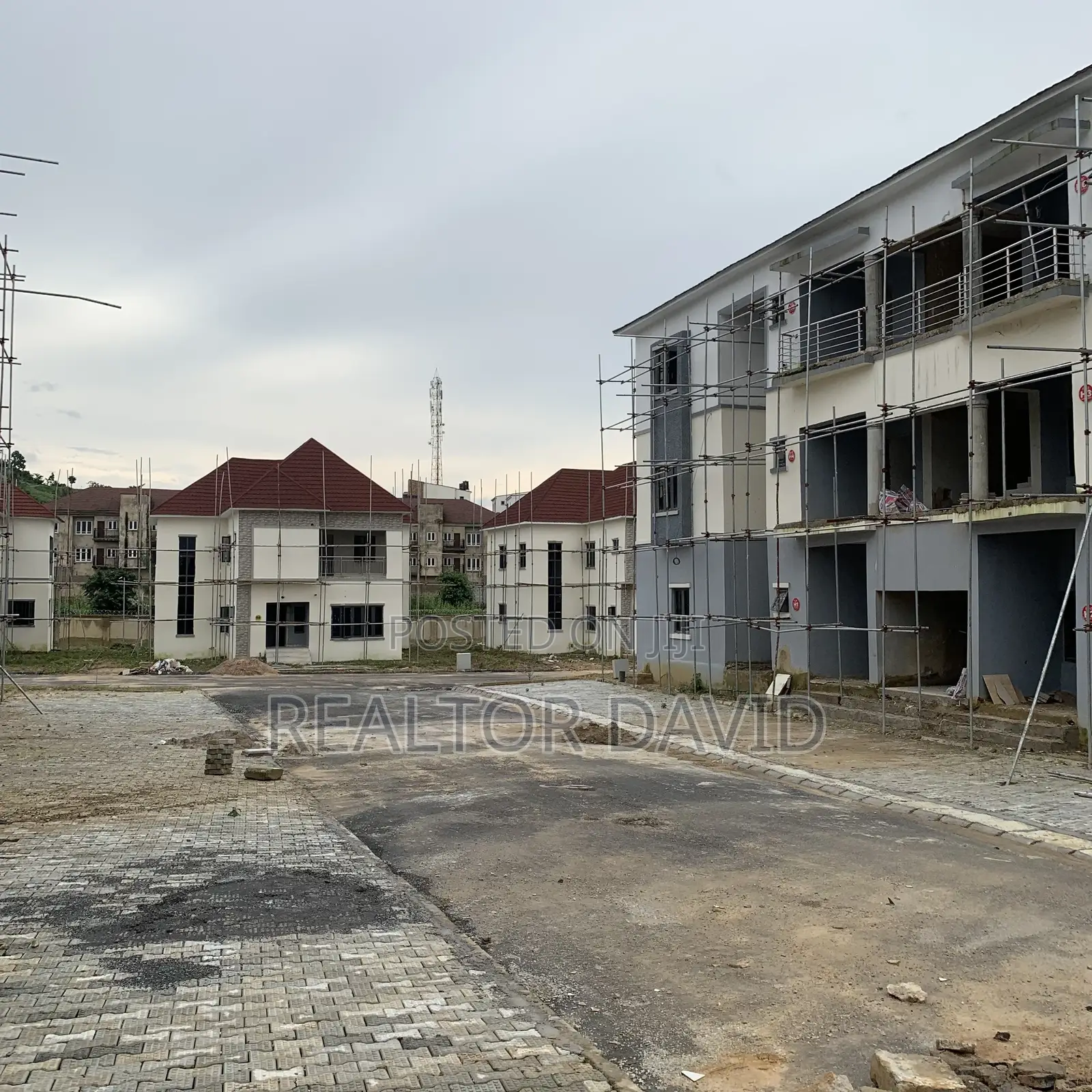 3bdrm Block of Flats in Apo District for sale