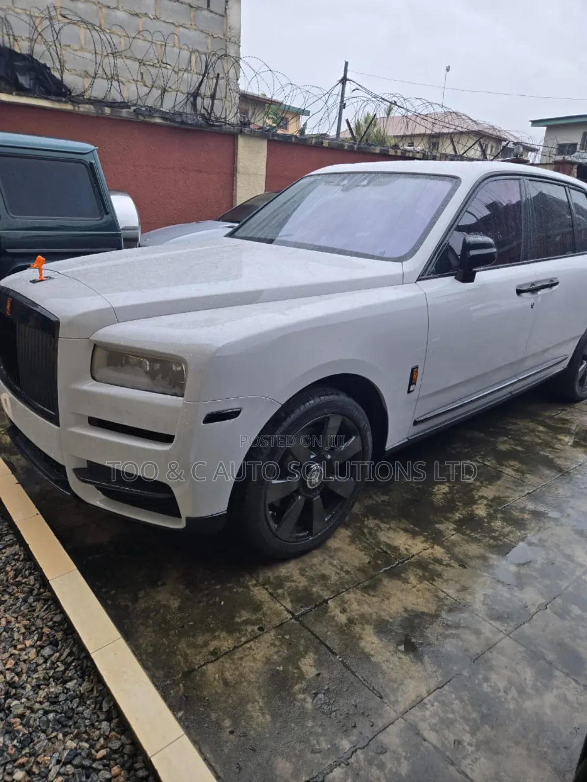 New Rolls-Royce Cullinan Black Badge 2024 White