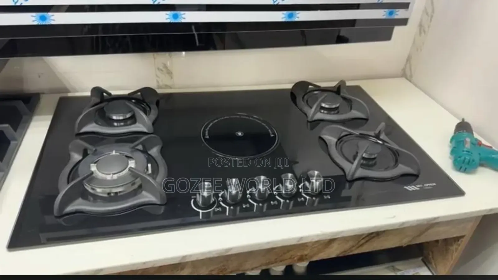 4 Gas 1 Electric Burner