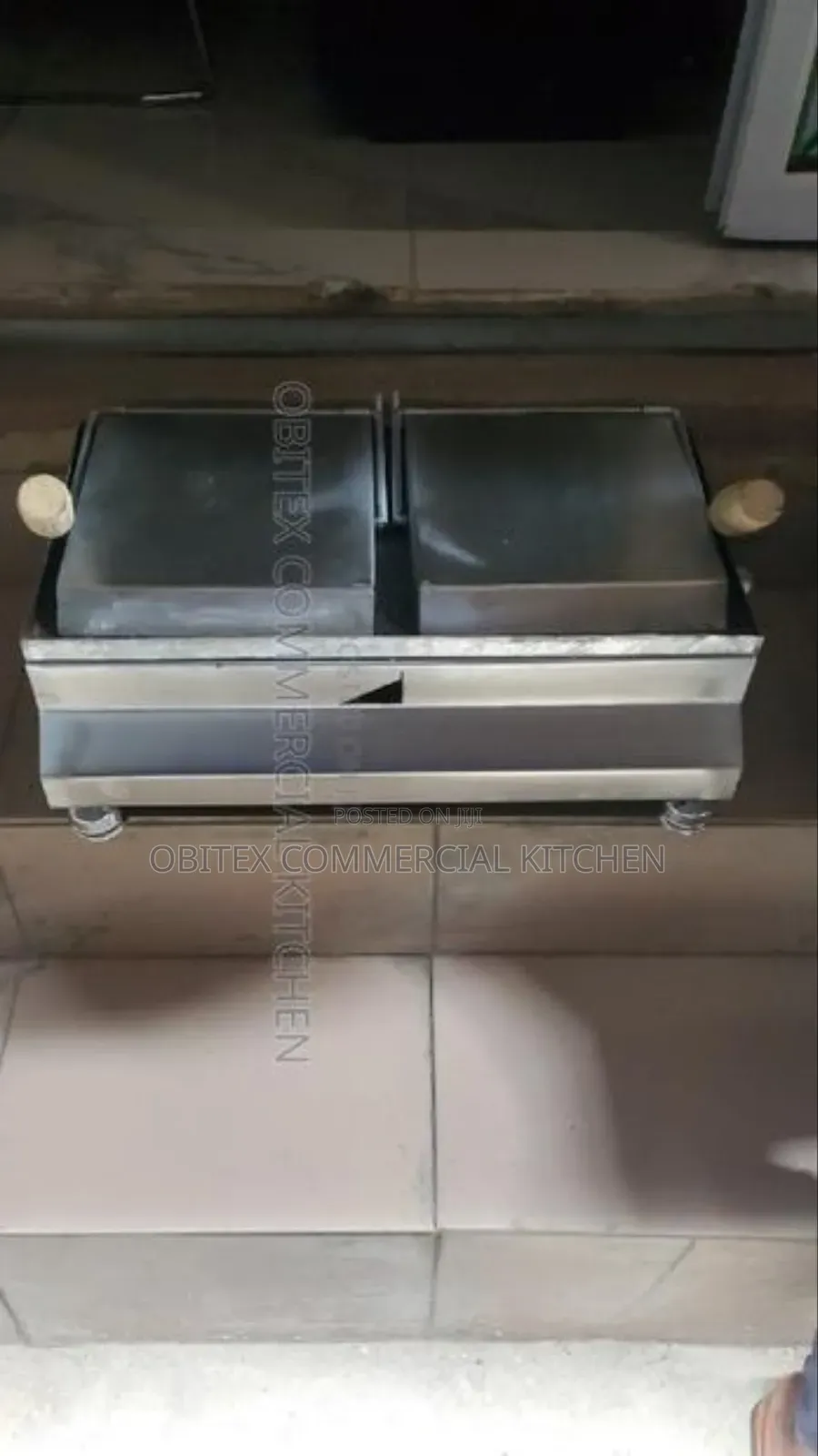 Local Fabricated Gas Shawarmer Toaster Grill Double Plates