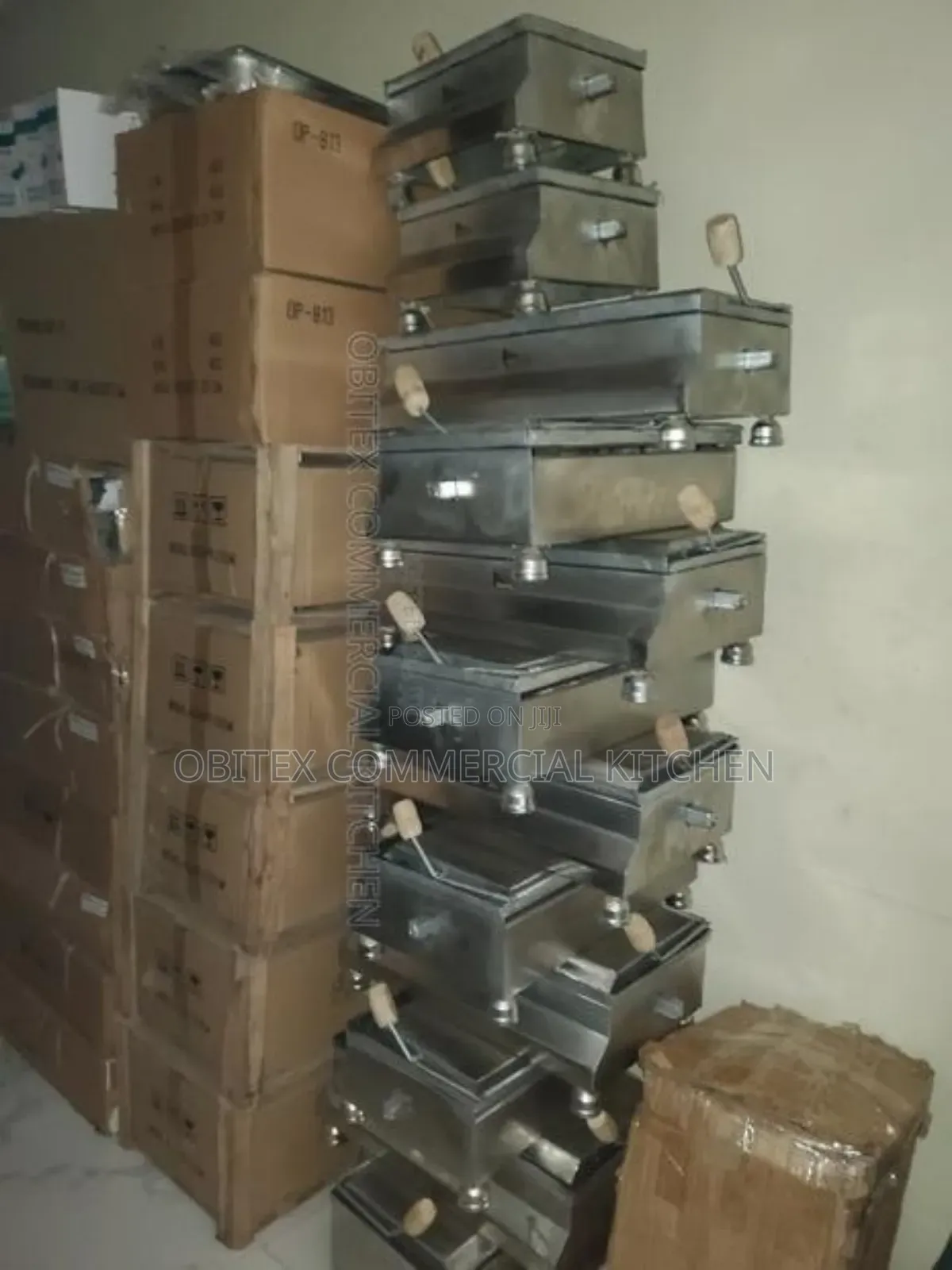 Local Fabricated Gas Shawarmer Toaster Grill Double Plates