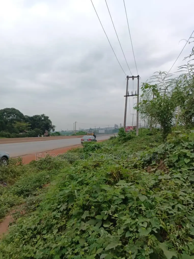Ideal Commercial Plot – 1 Acre at Guru Maraji, Ibadan-Lagos Expressway