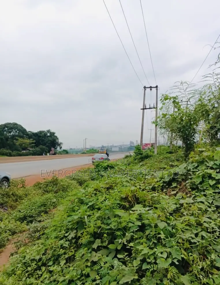 Ideal Commercial Plot – 1 Acre at Guru Maraji, Ibadan-Lagos Expressway