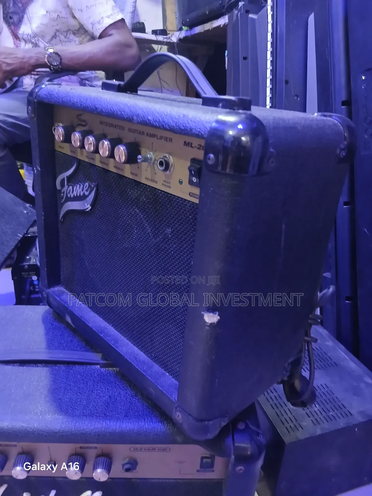 London Use Bass Combo