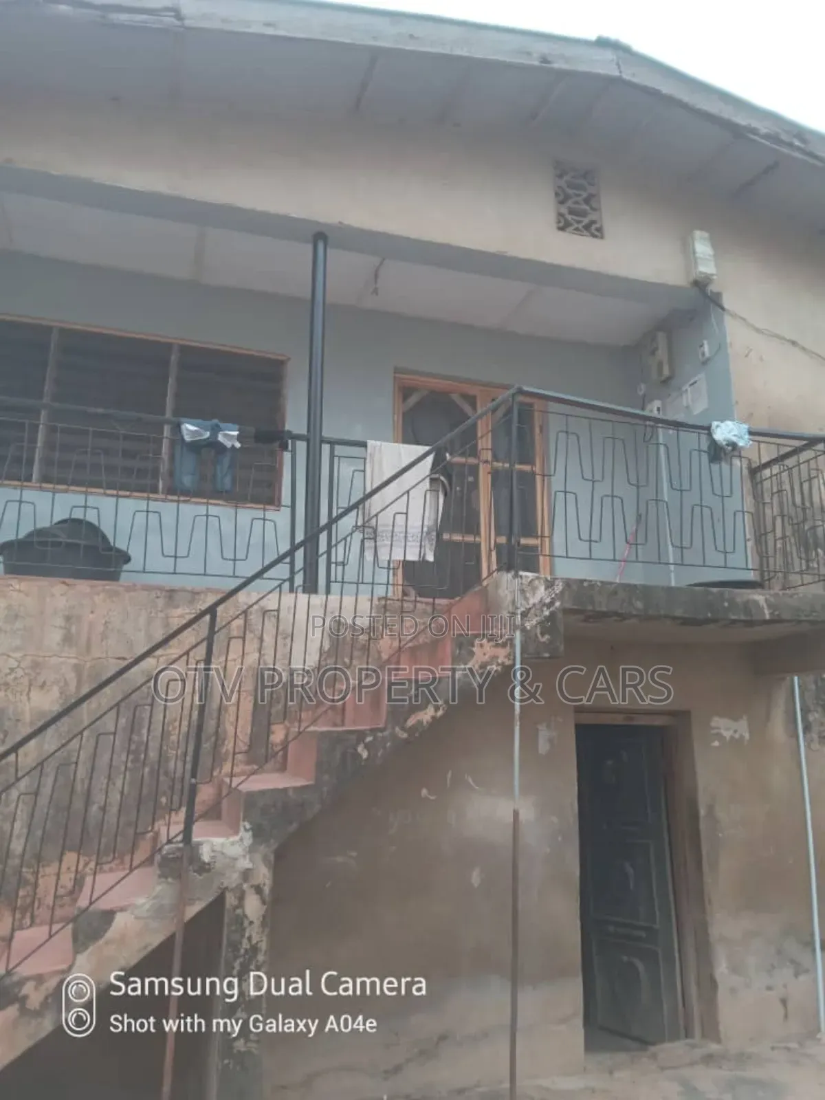 10bdrm Block of Flats in Akobo for sale