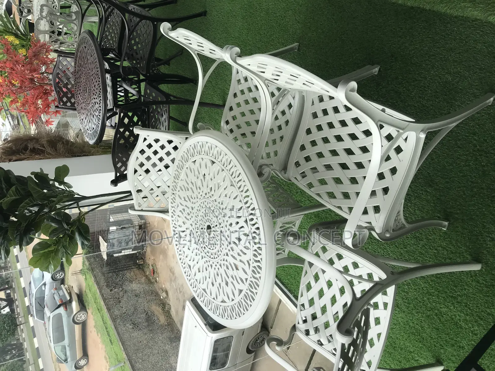 White Metal Outdoor Set of Table and 4 Chairs
