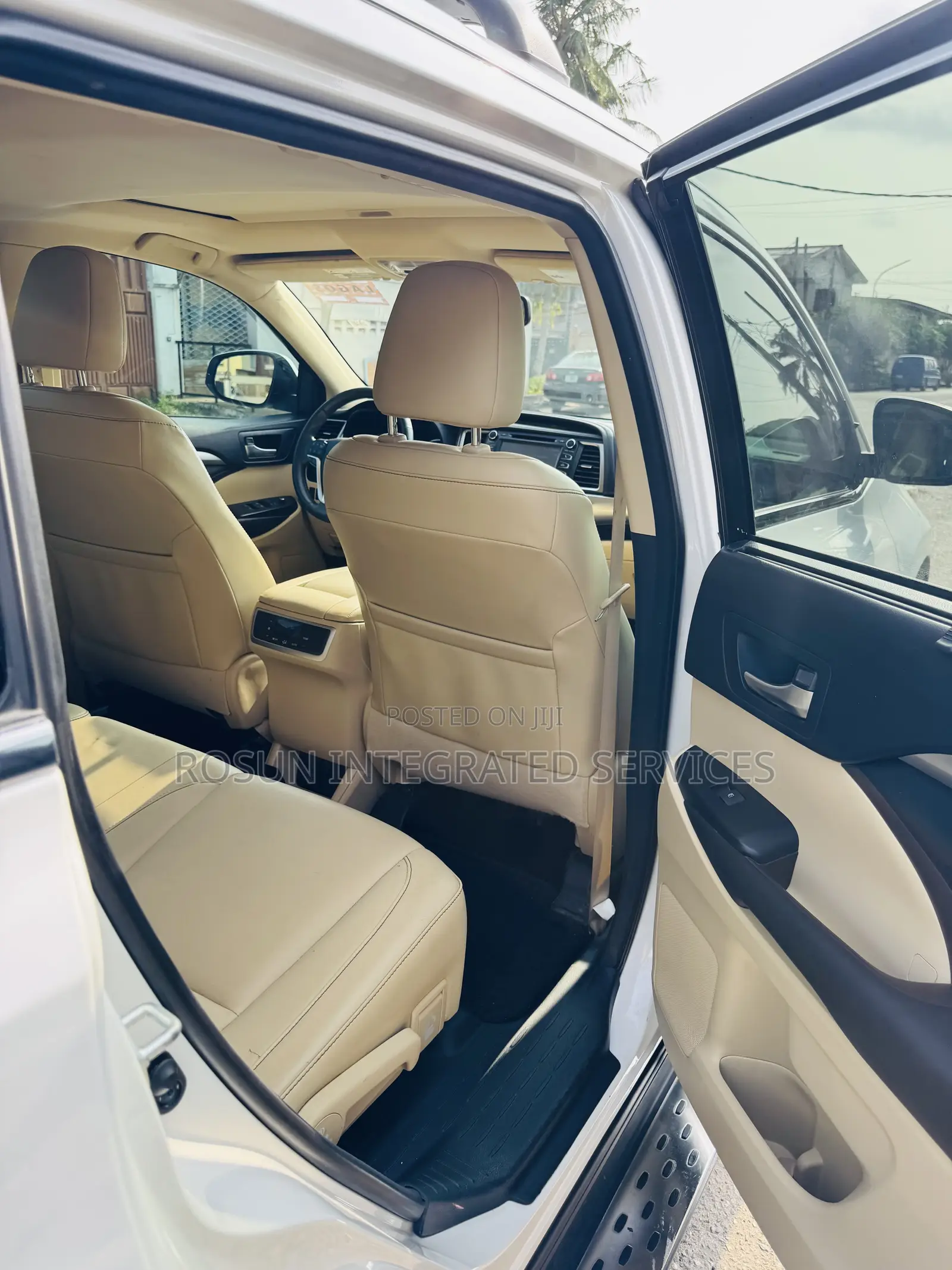 Toyota Highlander XLE V6 4x2 (3.5L 6cyl 6A) 2016 White