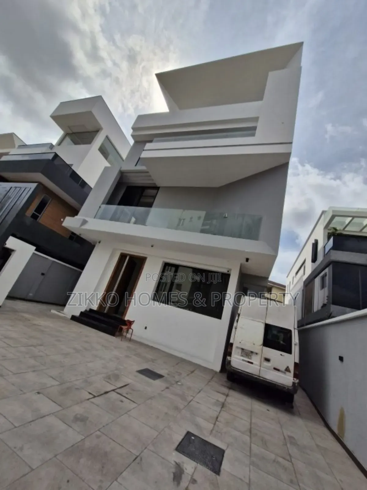 5bdrm Duplex in Ikoyi for sale