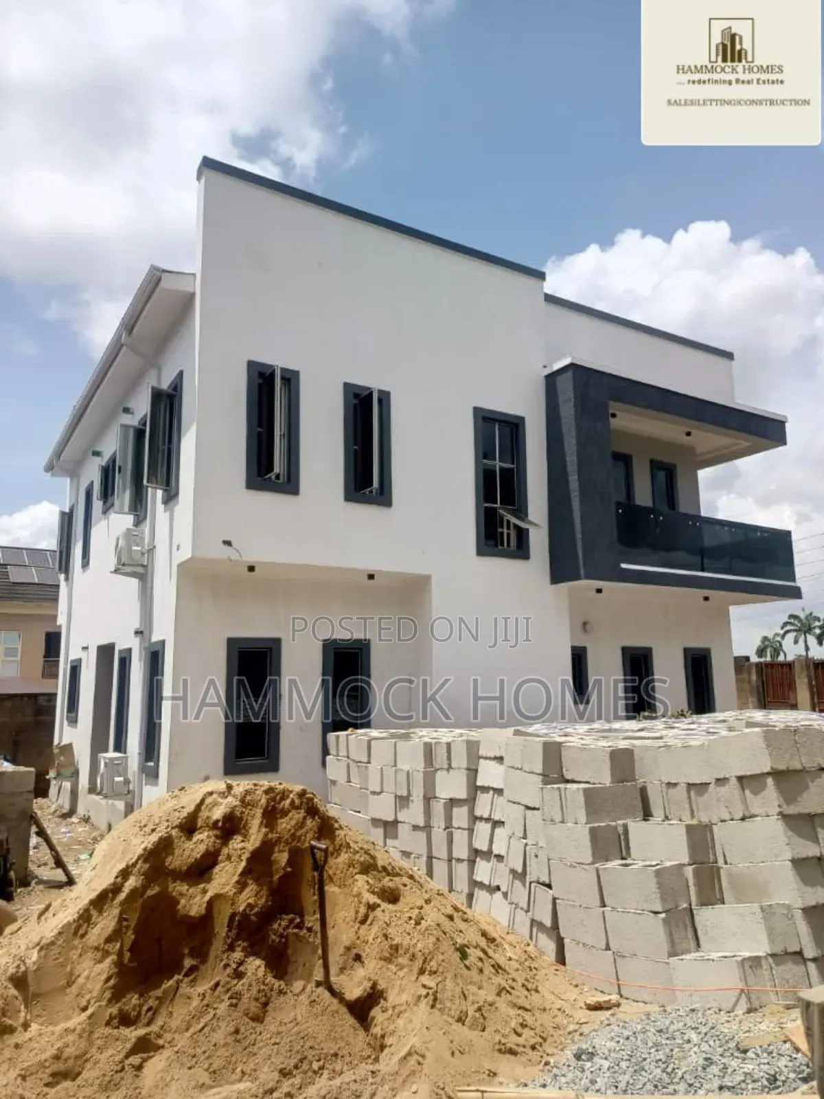 4bdrm Duplex in Jericho Gra for sale