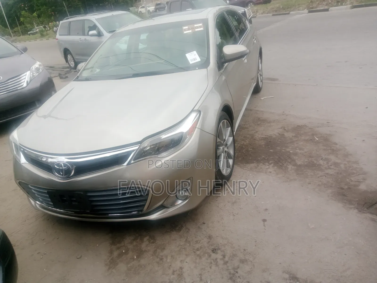 Toyota Avalon XLE 4dr Sedan (3.5L 6cyl 6A) 2014 Gold