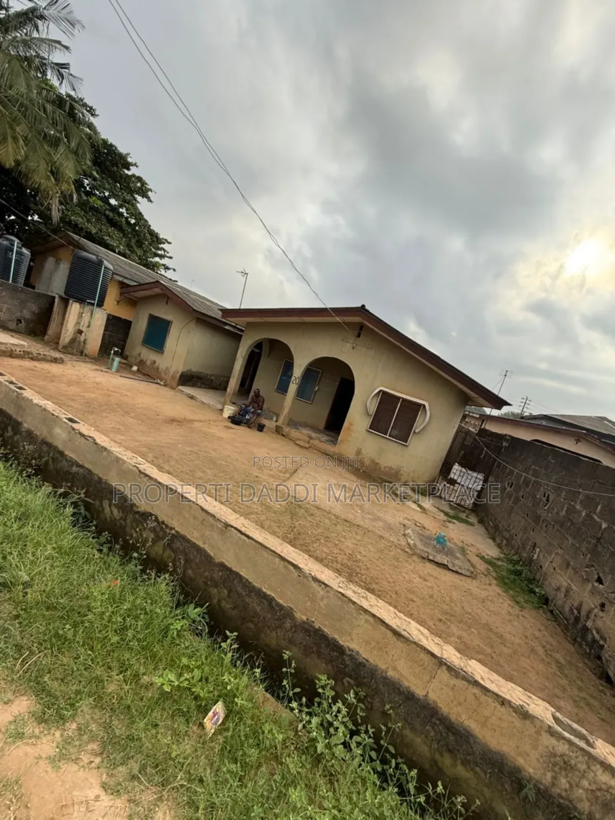 3bdrm Bungalow in Ayobo for sale