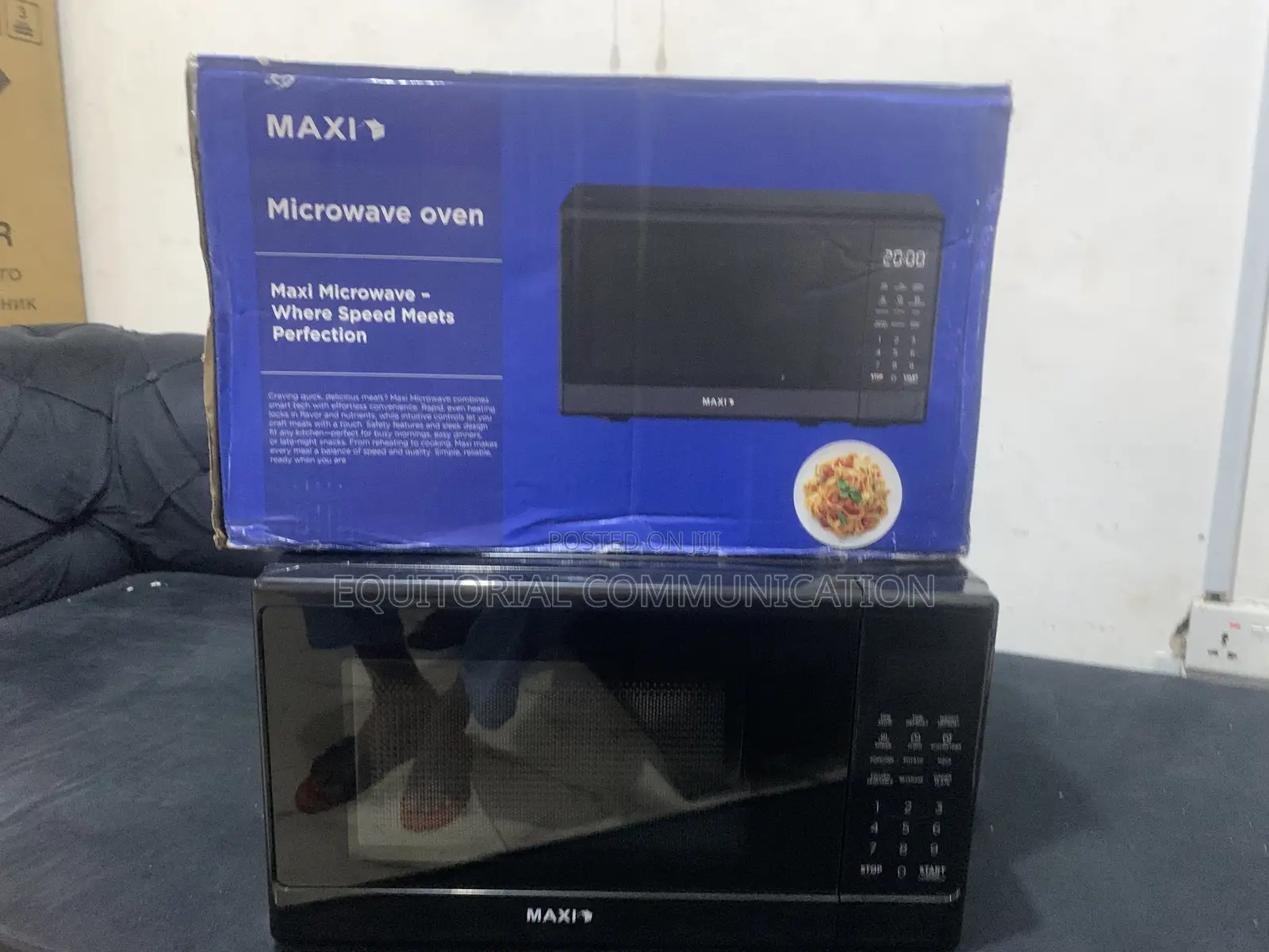 Maxi 20l Digital Microwave – Sleek Black Design