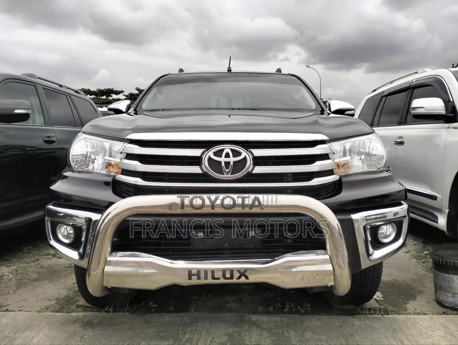 Toyota Hilux 2018 Black