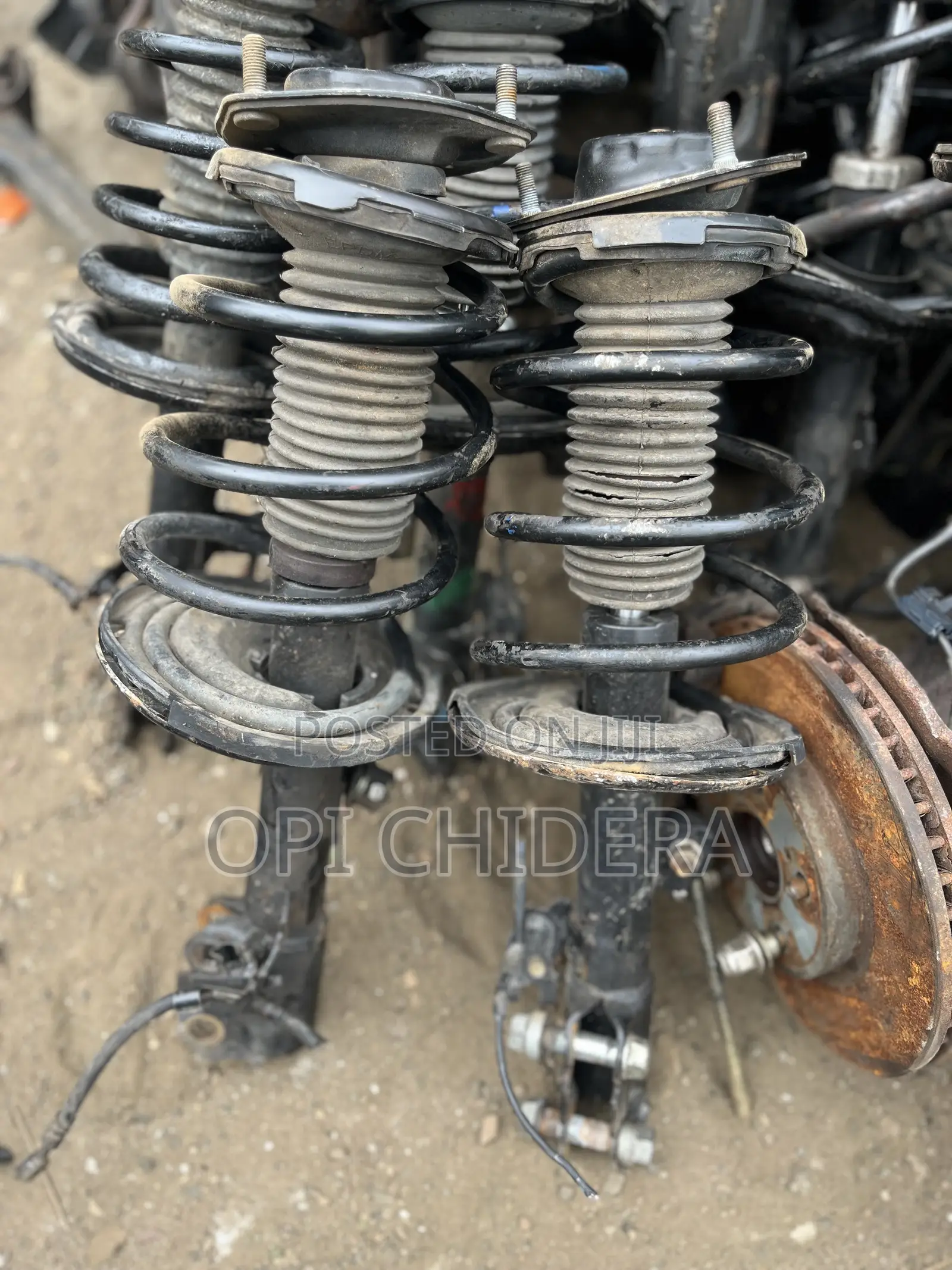 Front Shock Absorber Toyota Camry 2.4 – Tokunbo