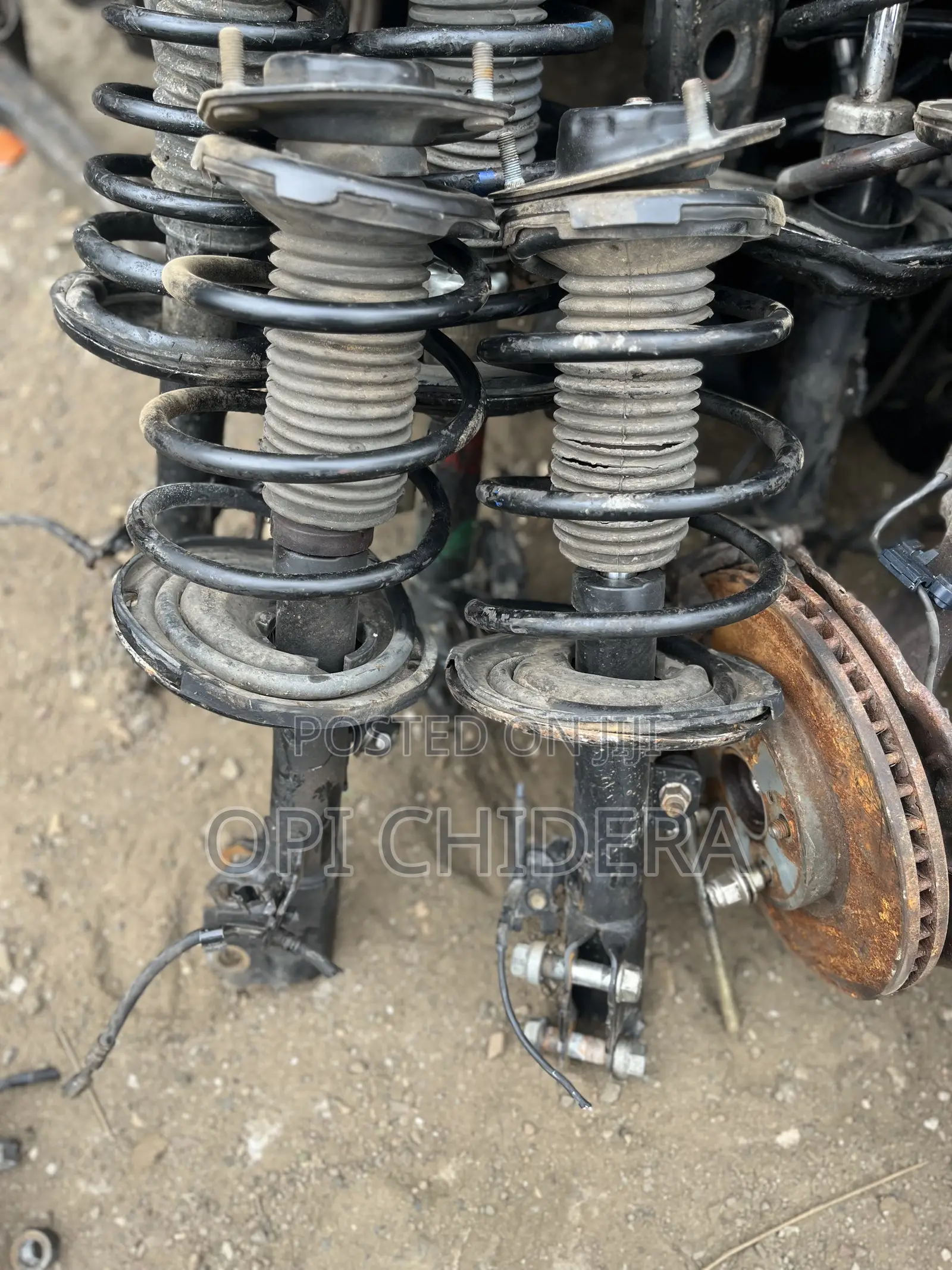 Front Shock Absorber Toyota Camry 2.4 – Tokunbo