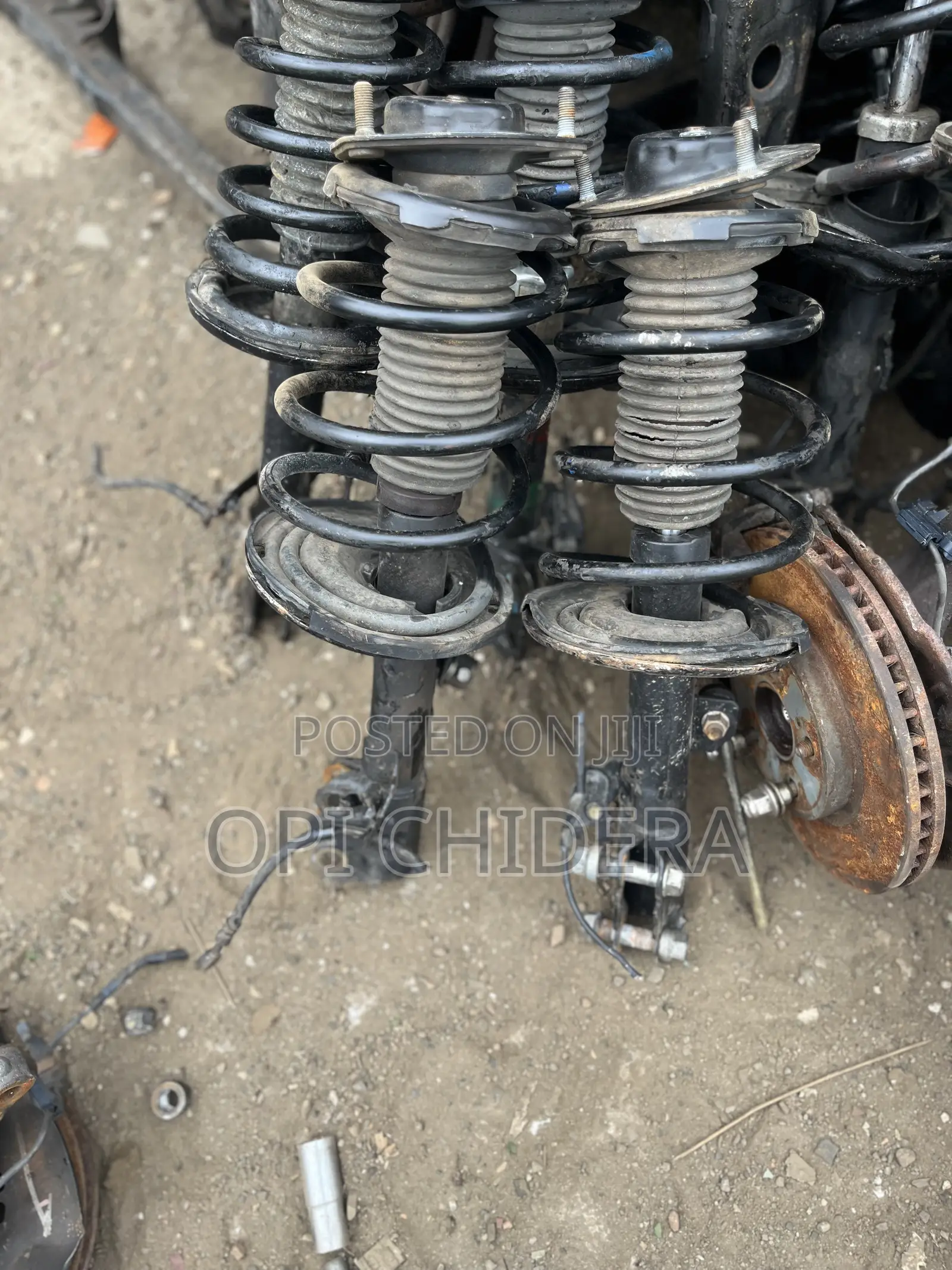 Front Shock Absorber Toyota Camry 2.4 – Tokunbo