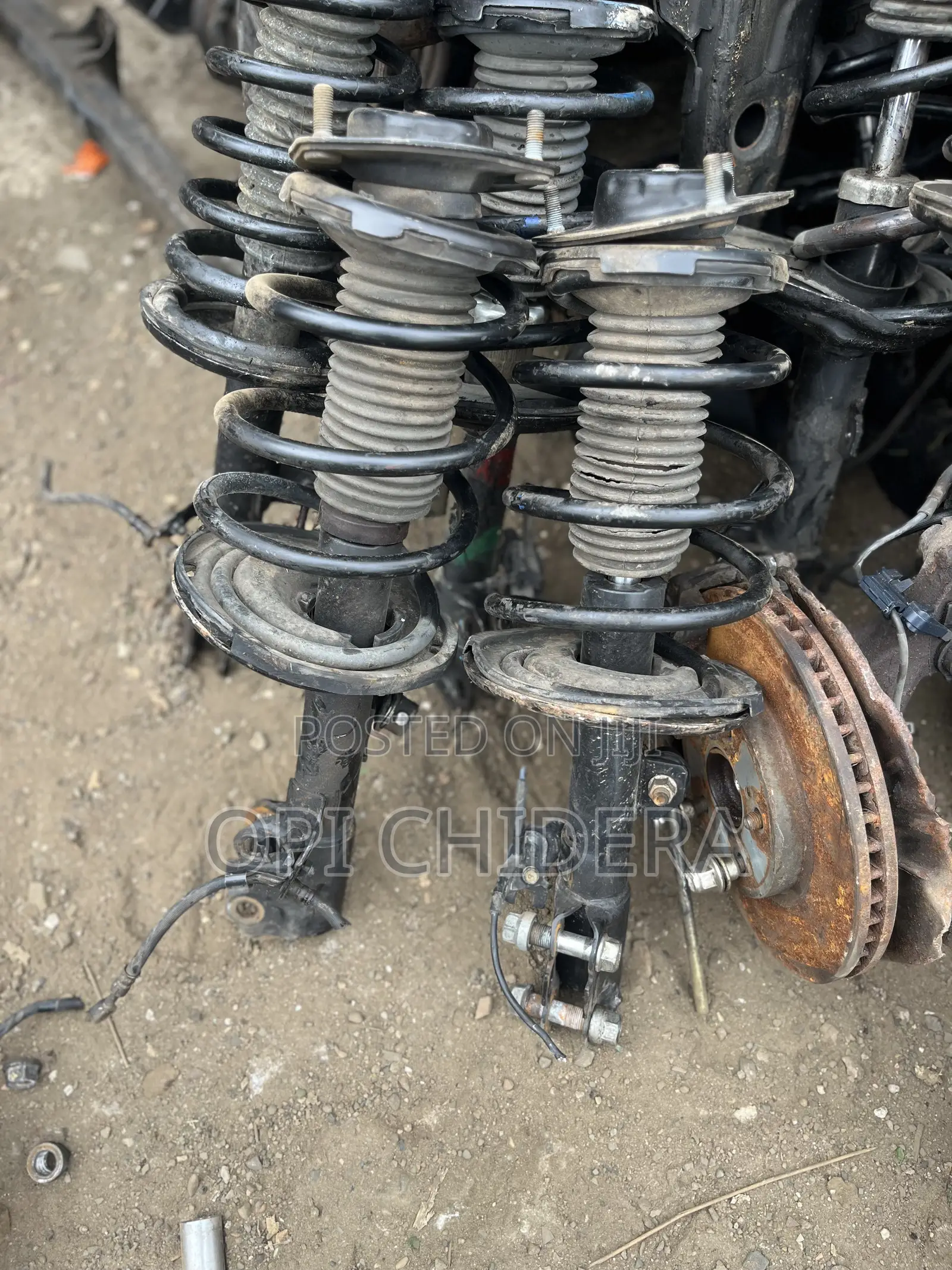 Front Shock Absorber Toyota Camry 2.4 – Tokunbo