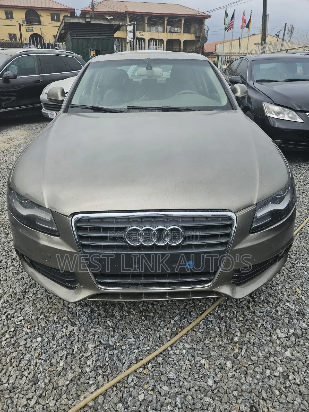 Audi A4 2.0T Premium 2010 Gold